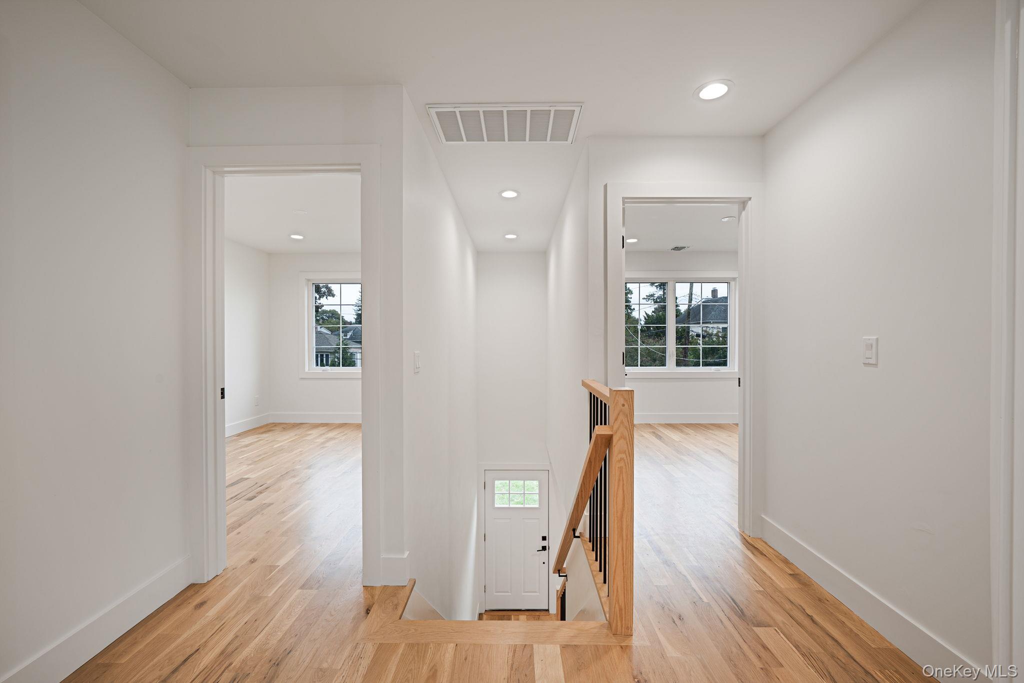 #17 photo, 27 Elizabeth Court, ナッソー郡 Hempstead , NY 11550