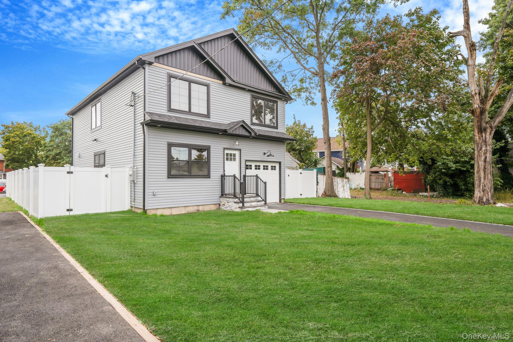 #3 photo, 27 Elizabeth Court, ナッソー郡 Hempstead , NY 11550