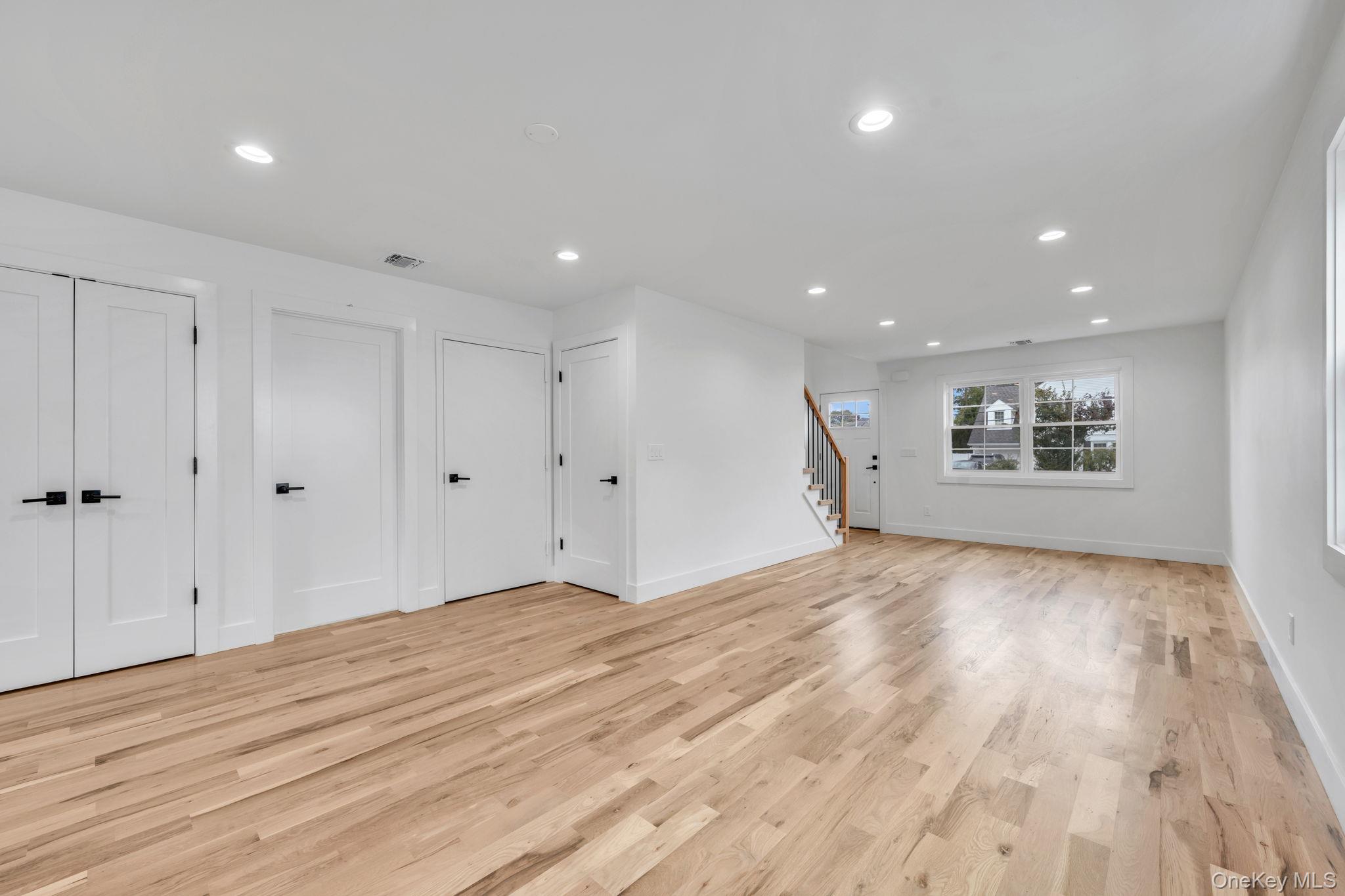 #9 photo, 27 Elizabeth Court, ナッソー郡 Hempstead , NY 11550