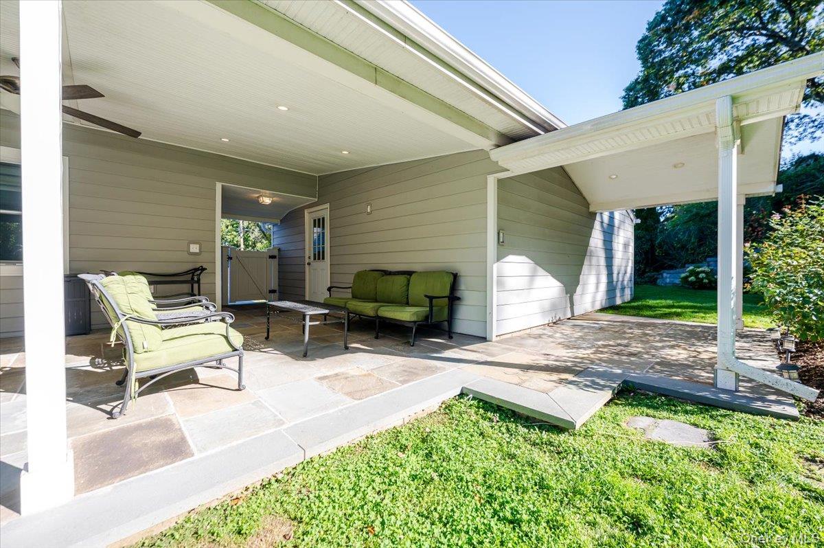 #18 photo, 17 Dumbarton Drive, サフォーク郡 Huntington , NY 11743