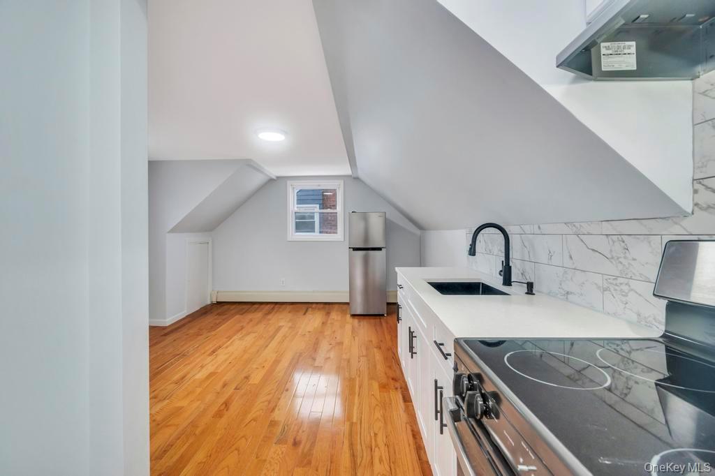 #3 photo, 588 Cameron Street, ナッソー郡 Elmont , NY 11003