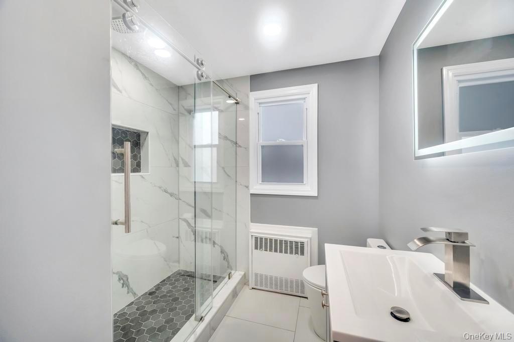 #5 photo, 588 Cameron Street, ナッソー郡 Elmont , NY 11003