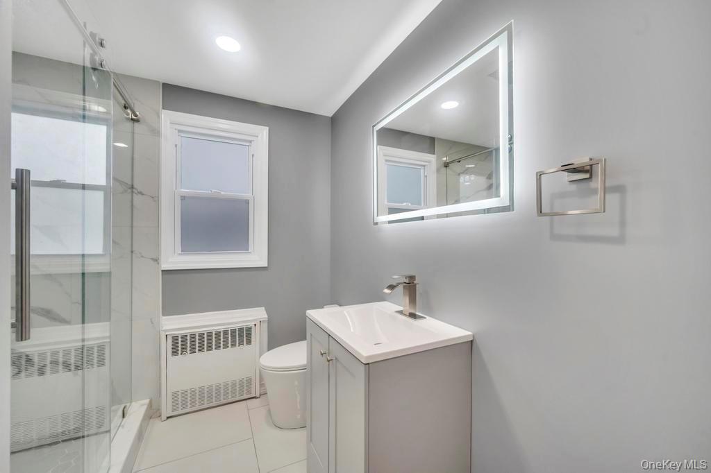 #6 photo, 588 Cameron Street, ナッソー郡 Elmont , NY 11003