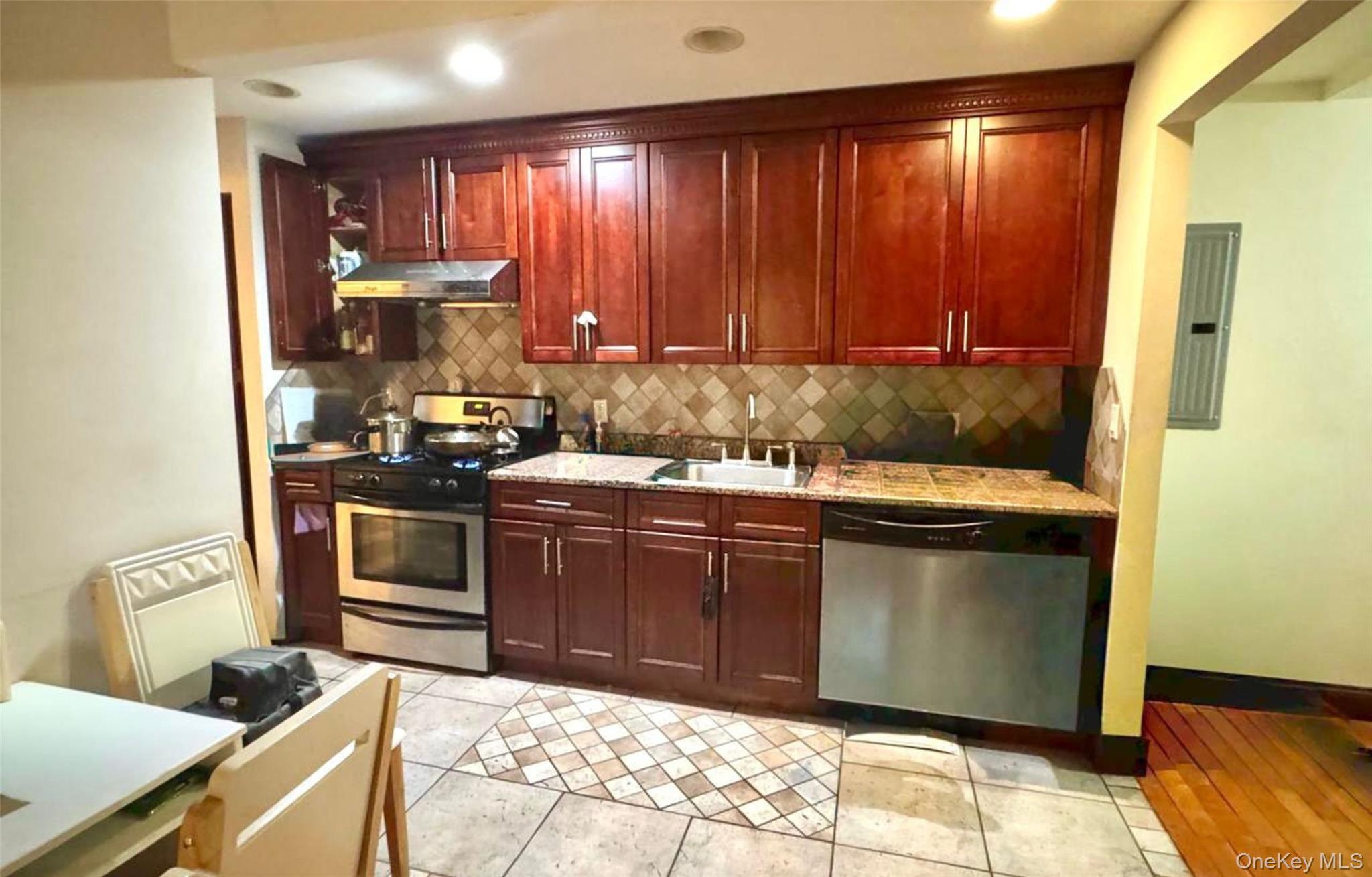 #4 photo, 42-47 Union Street, クイーンズ区 Flushing , NY 11355