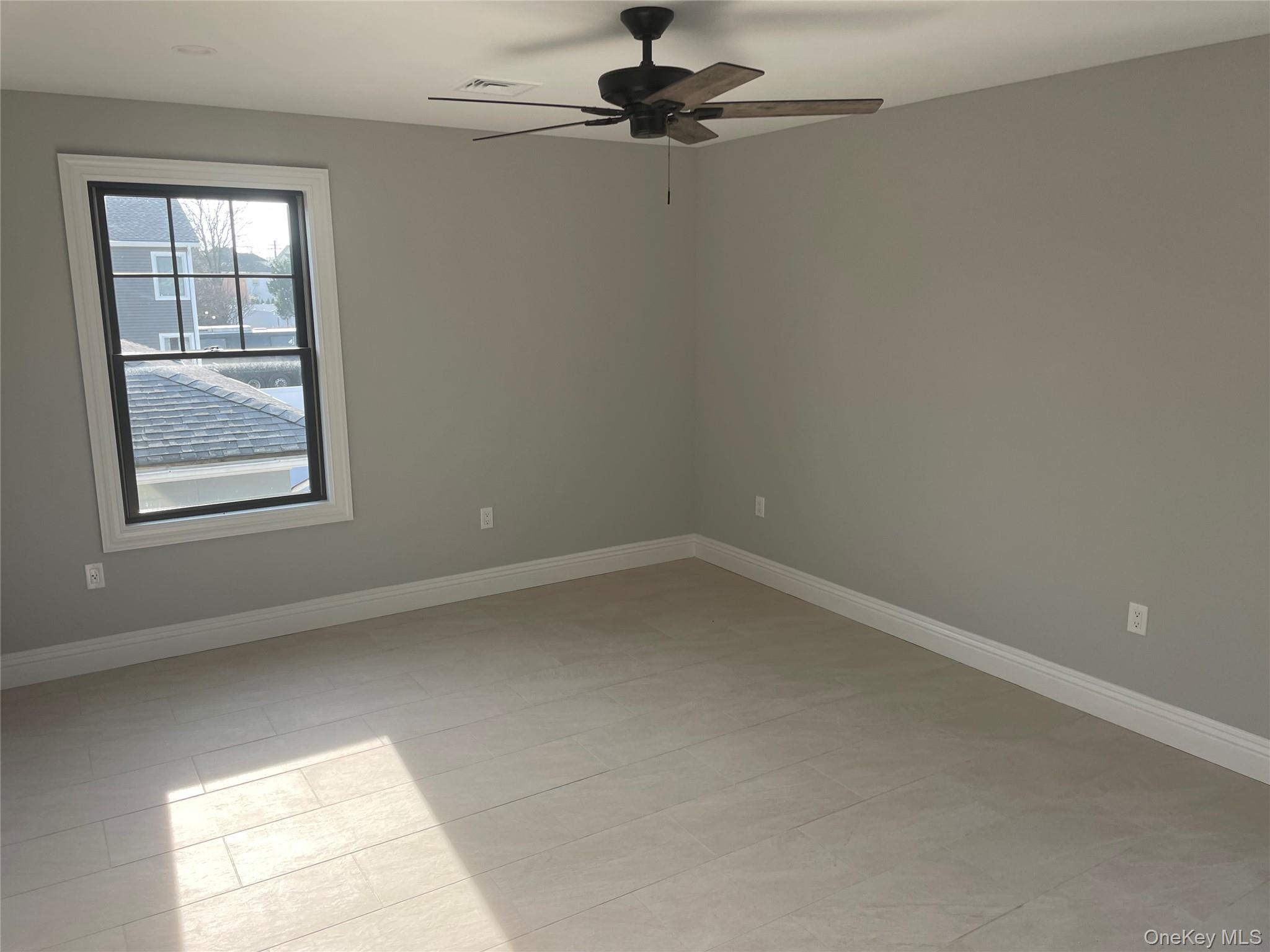 #5 photo, 59 Clinton Avenue, ナッソー郡 Inwood , NY 11096