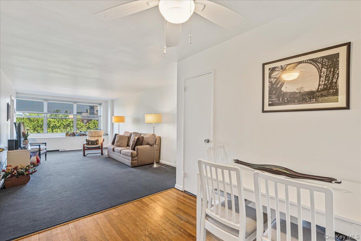 #3 photo, 211-10 18th Avenue, クイーンズ区 Bayside , NY 11360