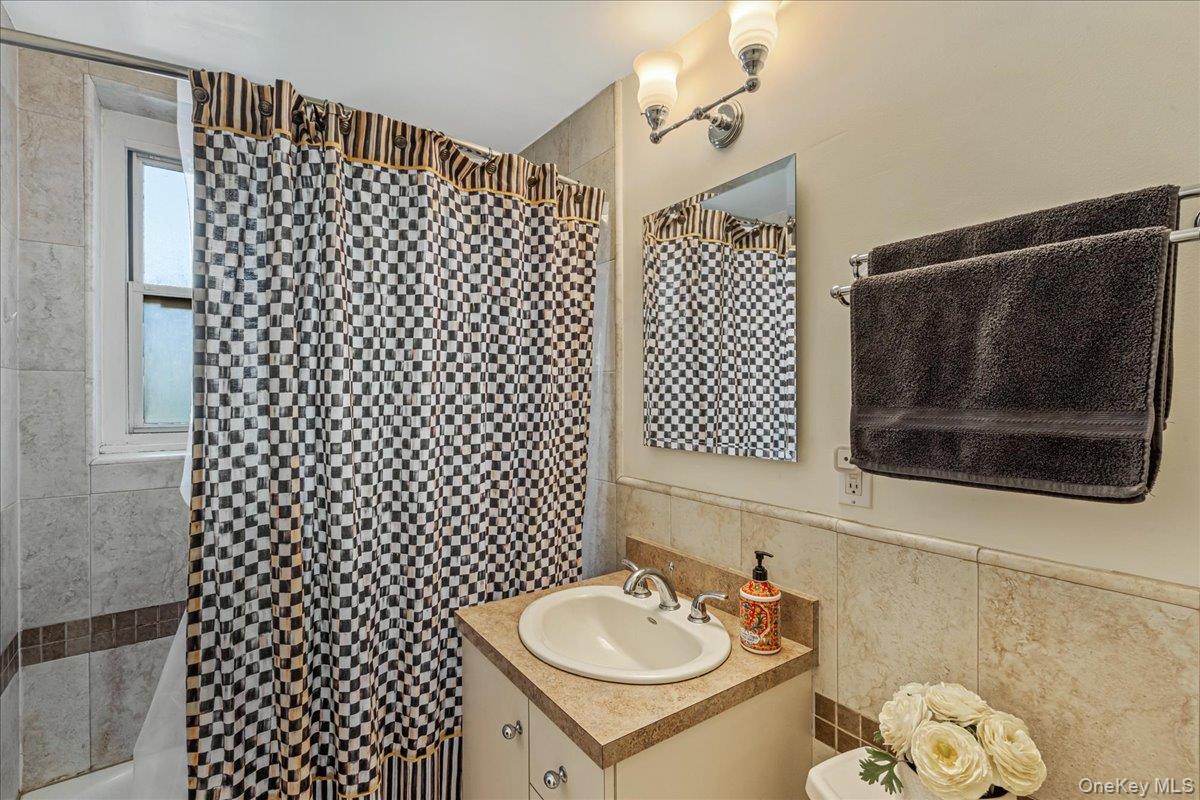 #9 photo, 211-10 18th Avenue, クイーンズ区 Bayside , NY 11360