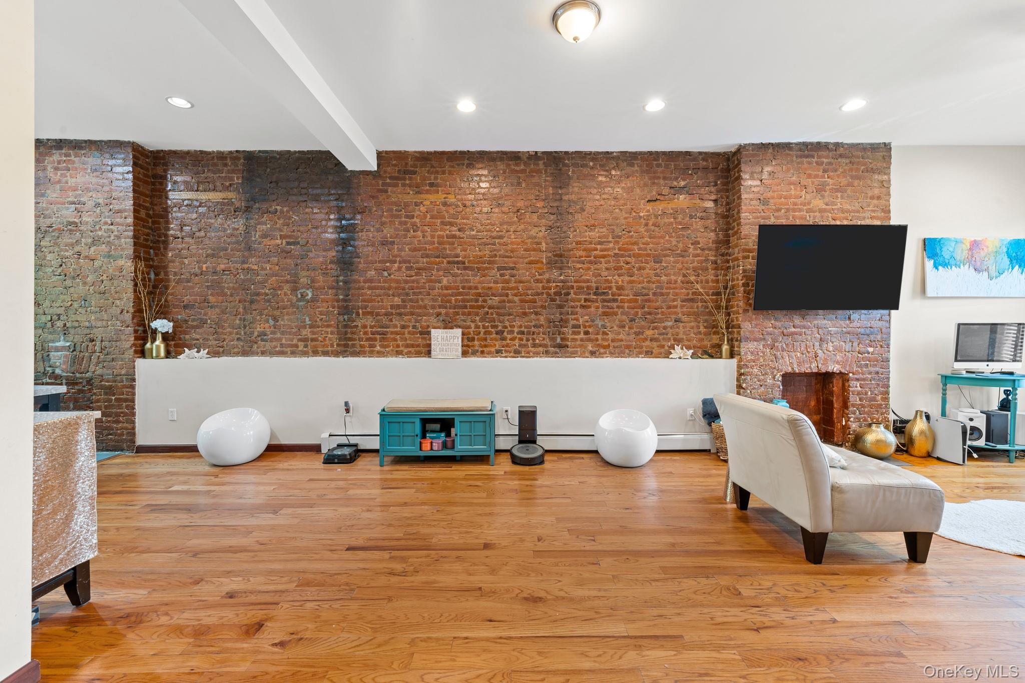 #11 photo, 609 Lexington Avenue, Brooklyn , NY 11221