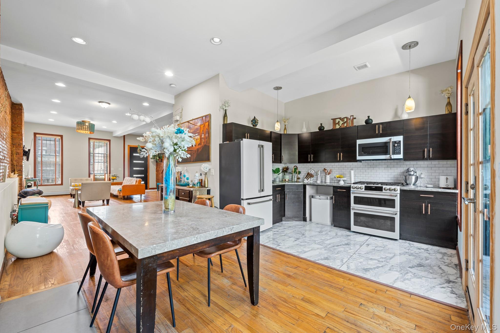 #17 photo, 609 Lexington Avenue, Brooklyn , NY 11221