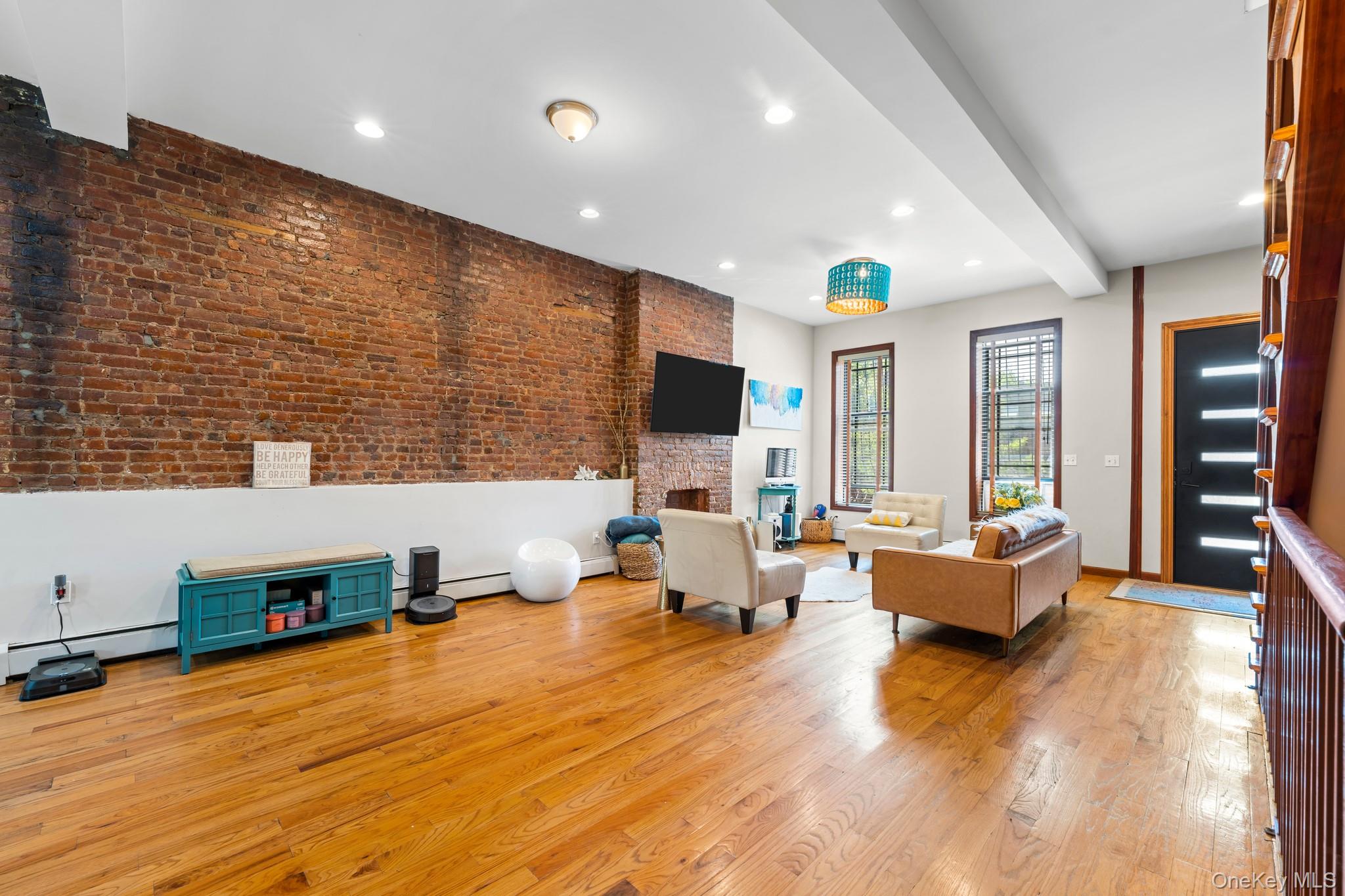 #5 photo, 609 Lexington Avenue, Brooklyn , NY 11221