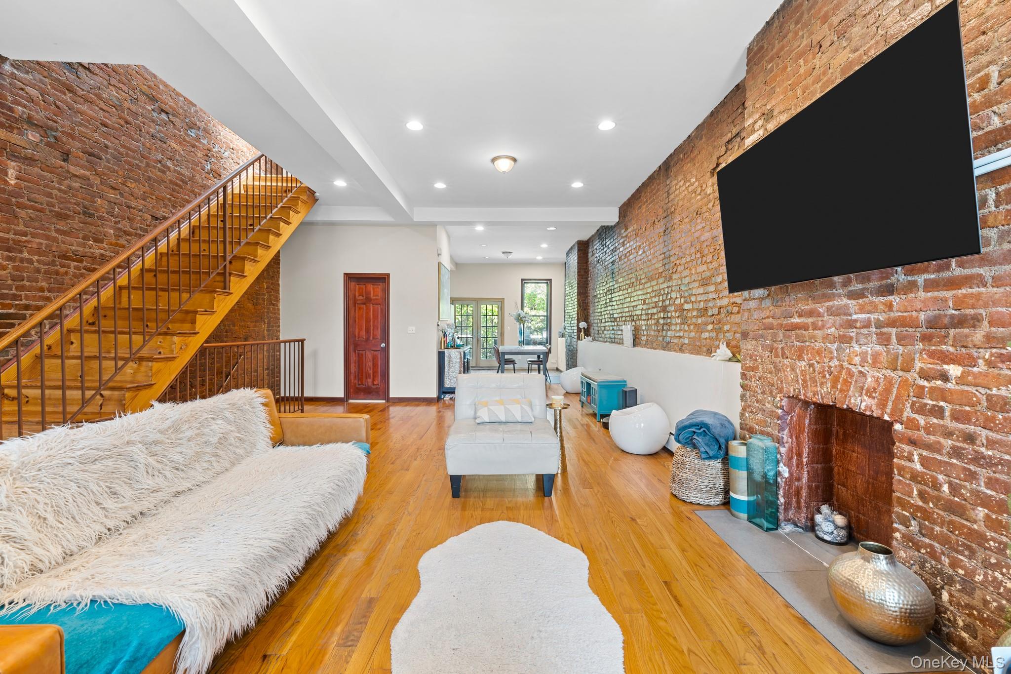 #9 photo, 609 Lexington Avenue, Brooklyn , NY 11221