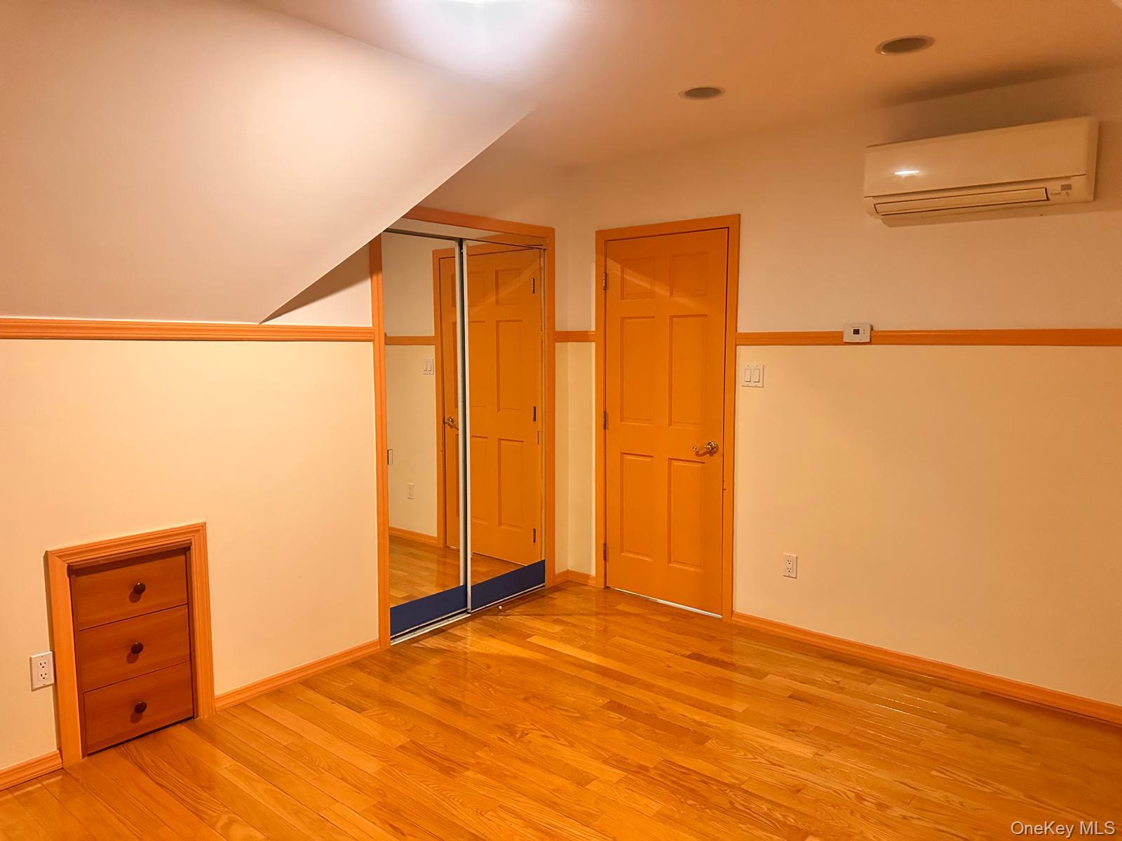 #9 photo, 8042 168th Street, 皇后区 牙买加 Jamaica , NY 11432