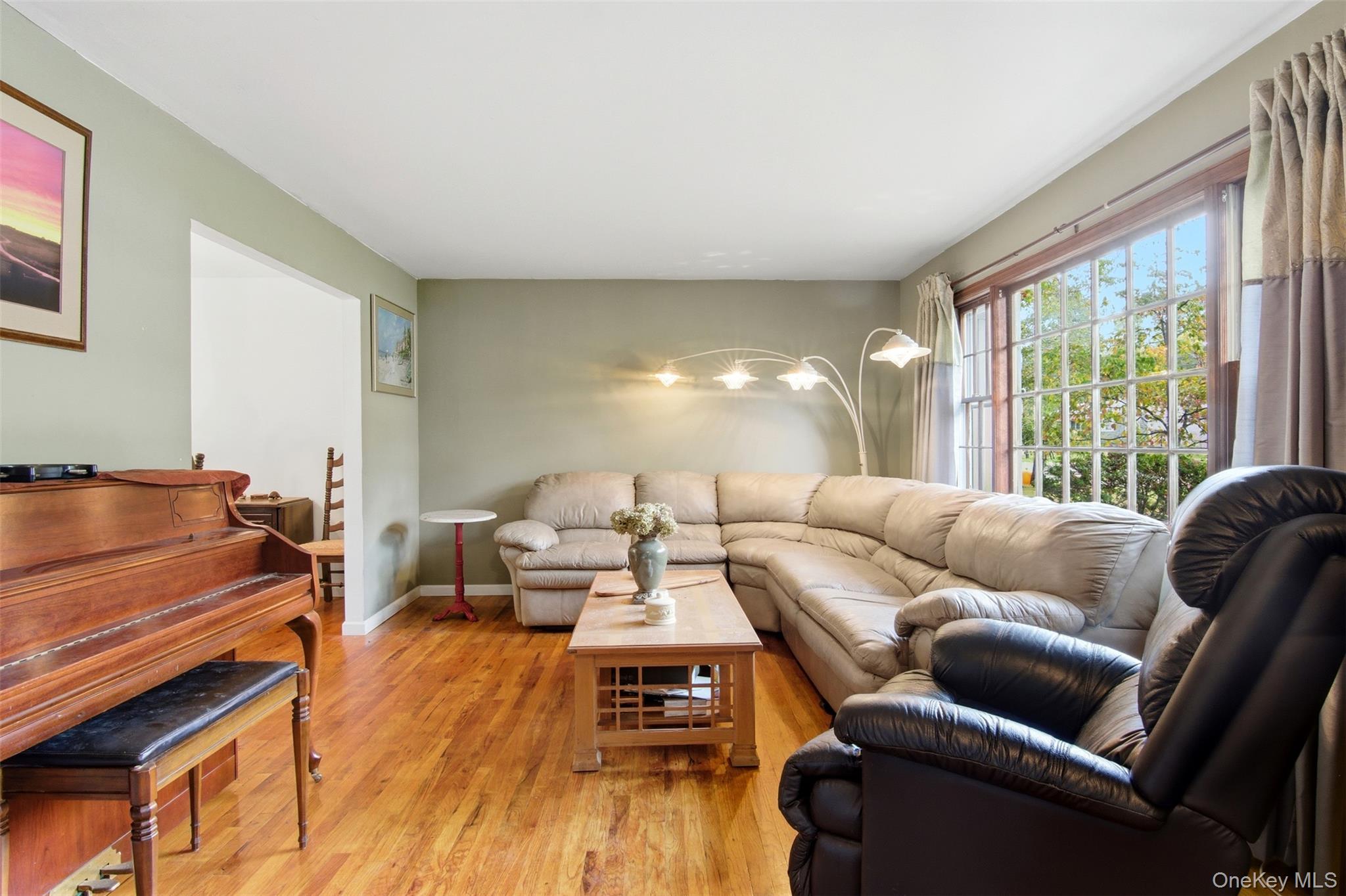 #6 photo, 298 Tyler Avenue, サフォーク郡 Miller Place , NY 11764