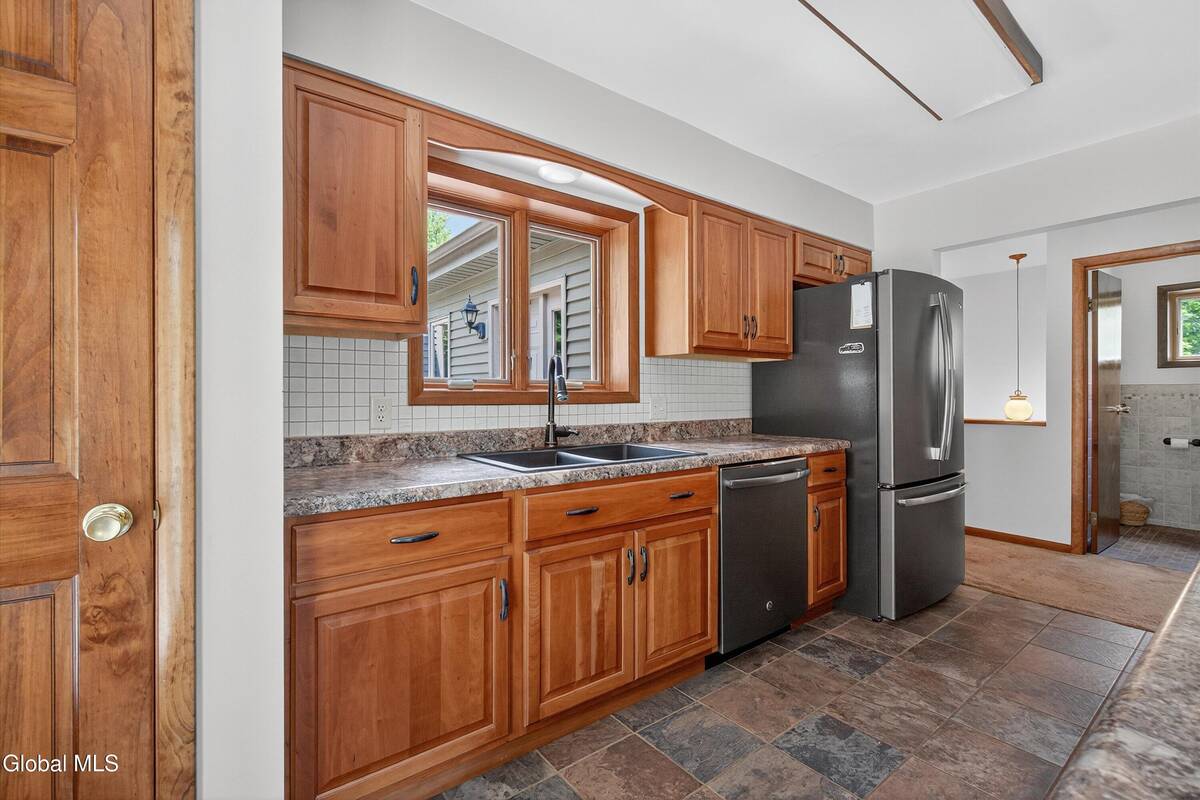 #11 photo, 96 Vosburgh Road, Poestenkill , NY 12018