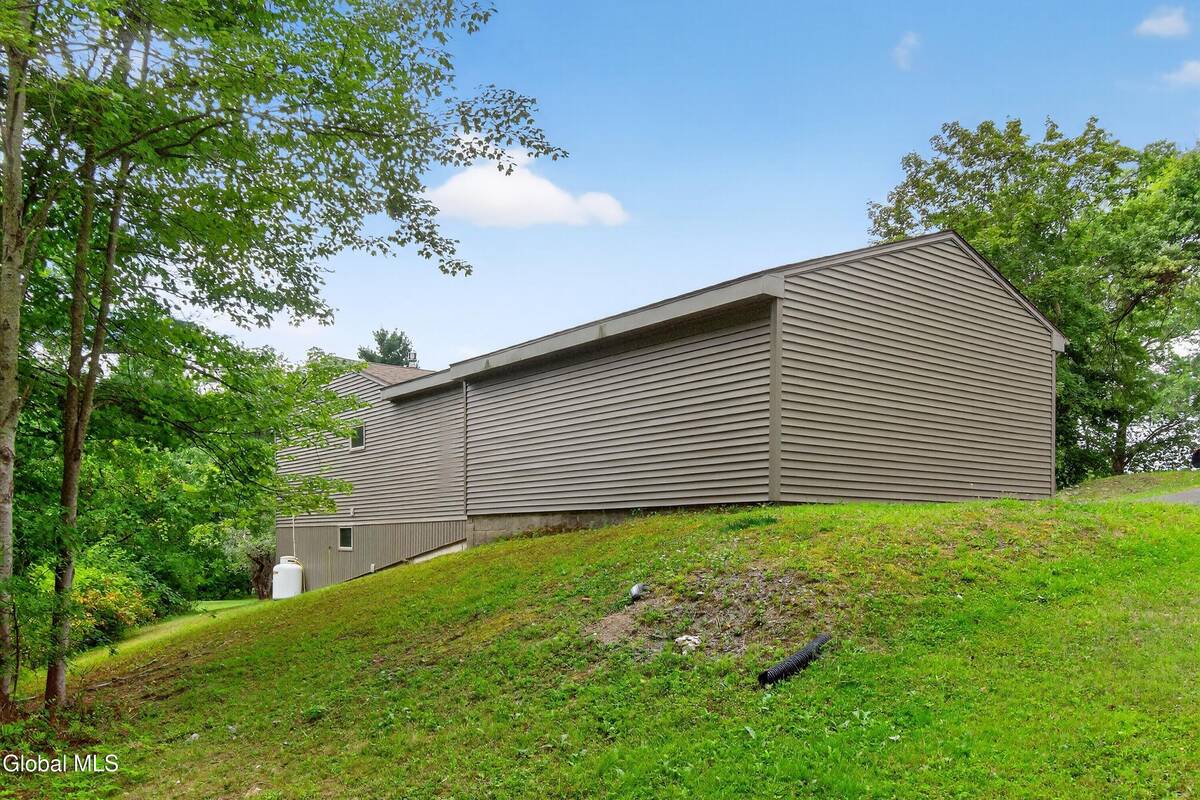 #37 photo, 96 Vosburgh Road, Poestenkill , NY 12018