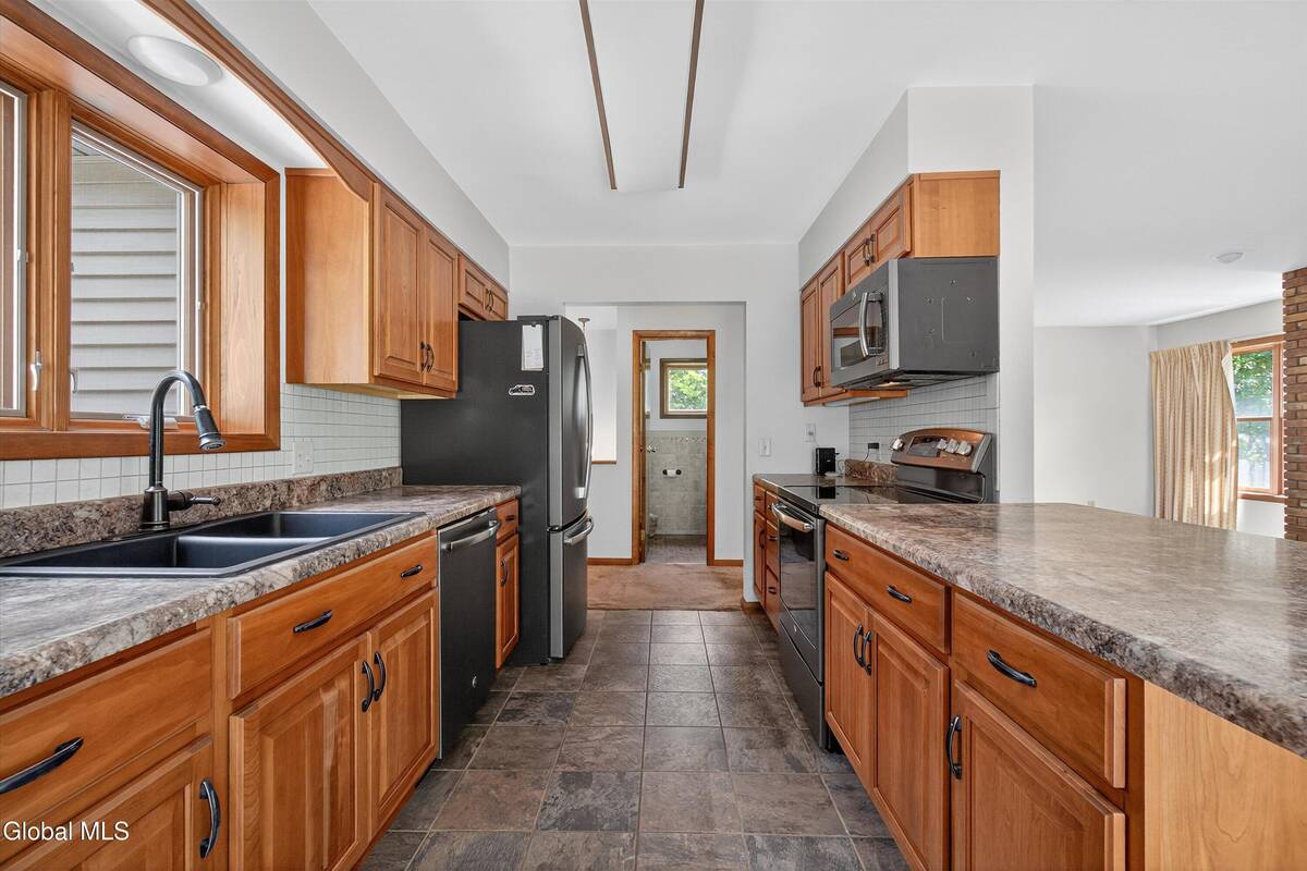 #9 photo, 96 Vosburgh Road, Poestenkill , NY 12018