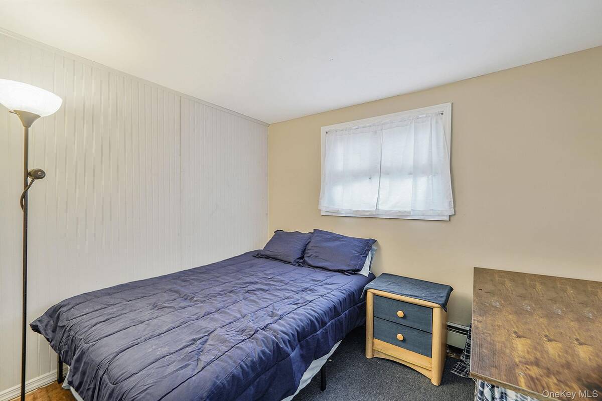 #18 photo, 23 Holiday Park Drive, サフォーク郡 Centereach , NY 11720