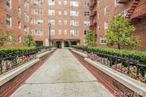 #4 photo, 480 Riverdale Ave, #7L, Yonkers , NY 10705