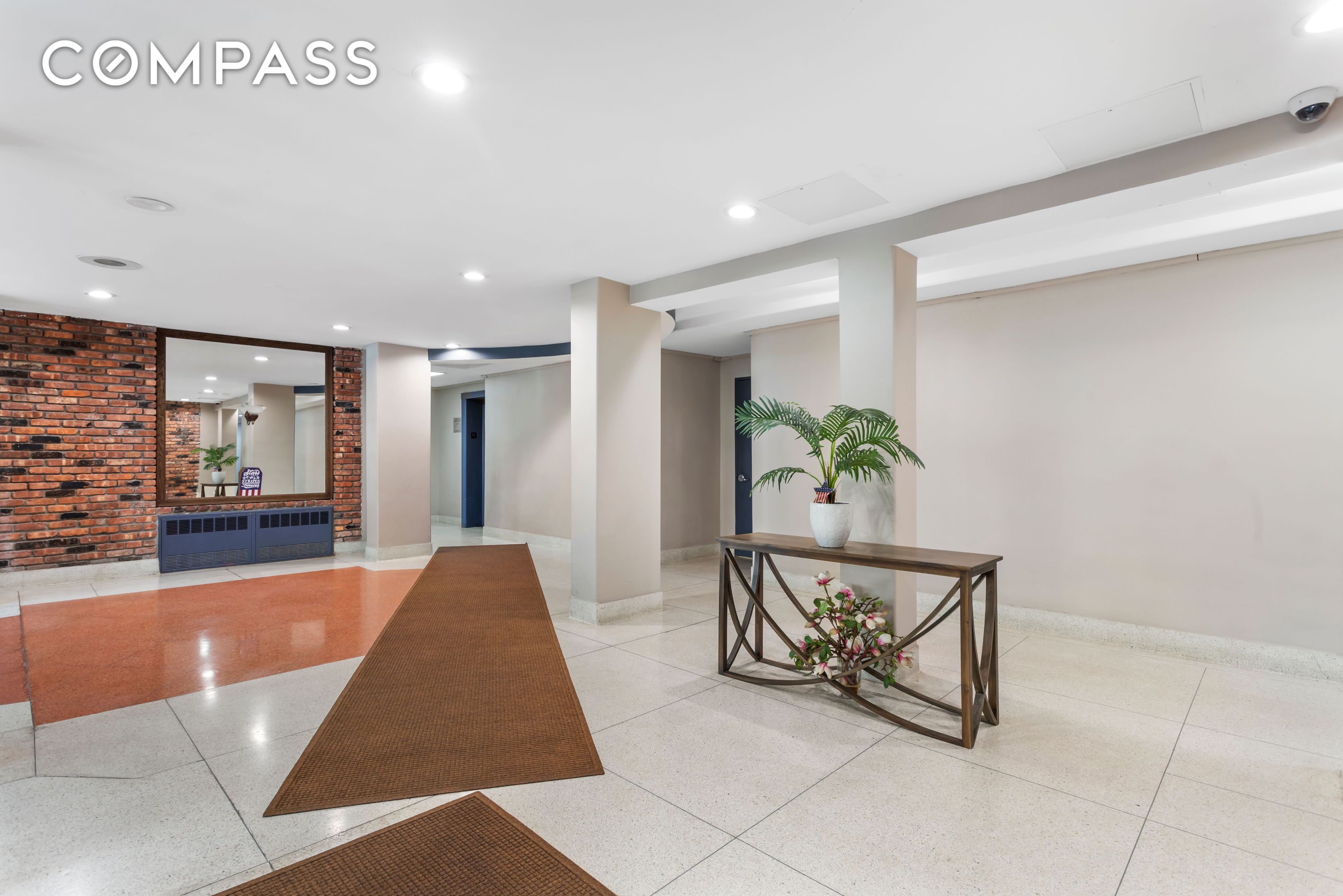 #10 photo, 68-15 Selfridge Street, クイーンズ区 Forest Hills , NY 11375