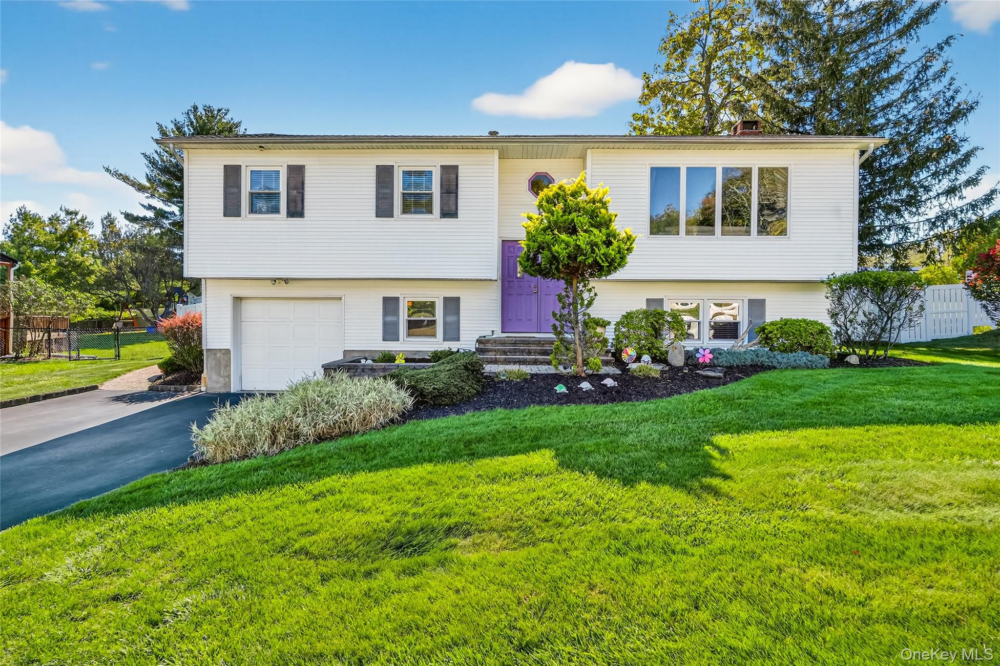 #1 photo, 11 Gleason Drive, Thiells , NY 10980