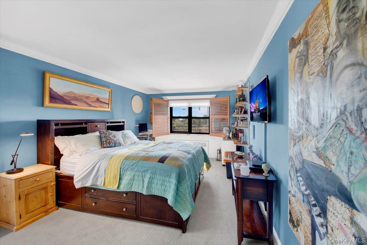 #12 photo, 266 Pelham Road, New Rochelle , NY 10805