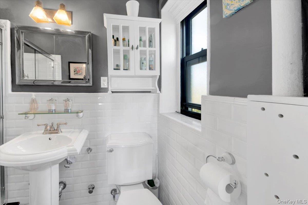 #13 photo, 266 Pelham Road, New Rochelle , NY 10805