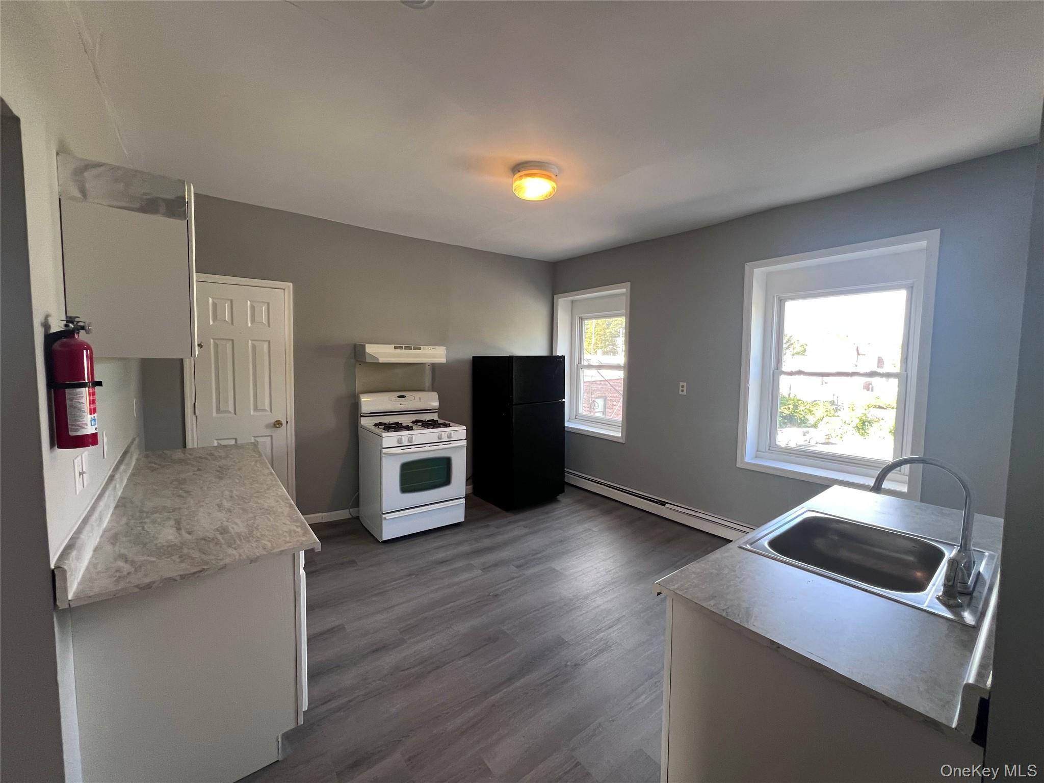 #5 photo, 488 Broadway, Newburgh , NY 12550