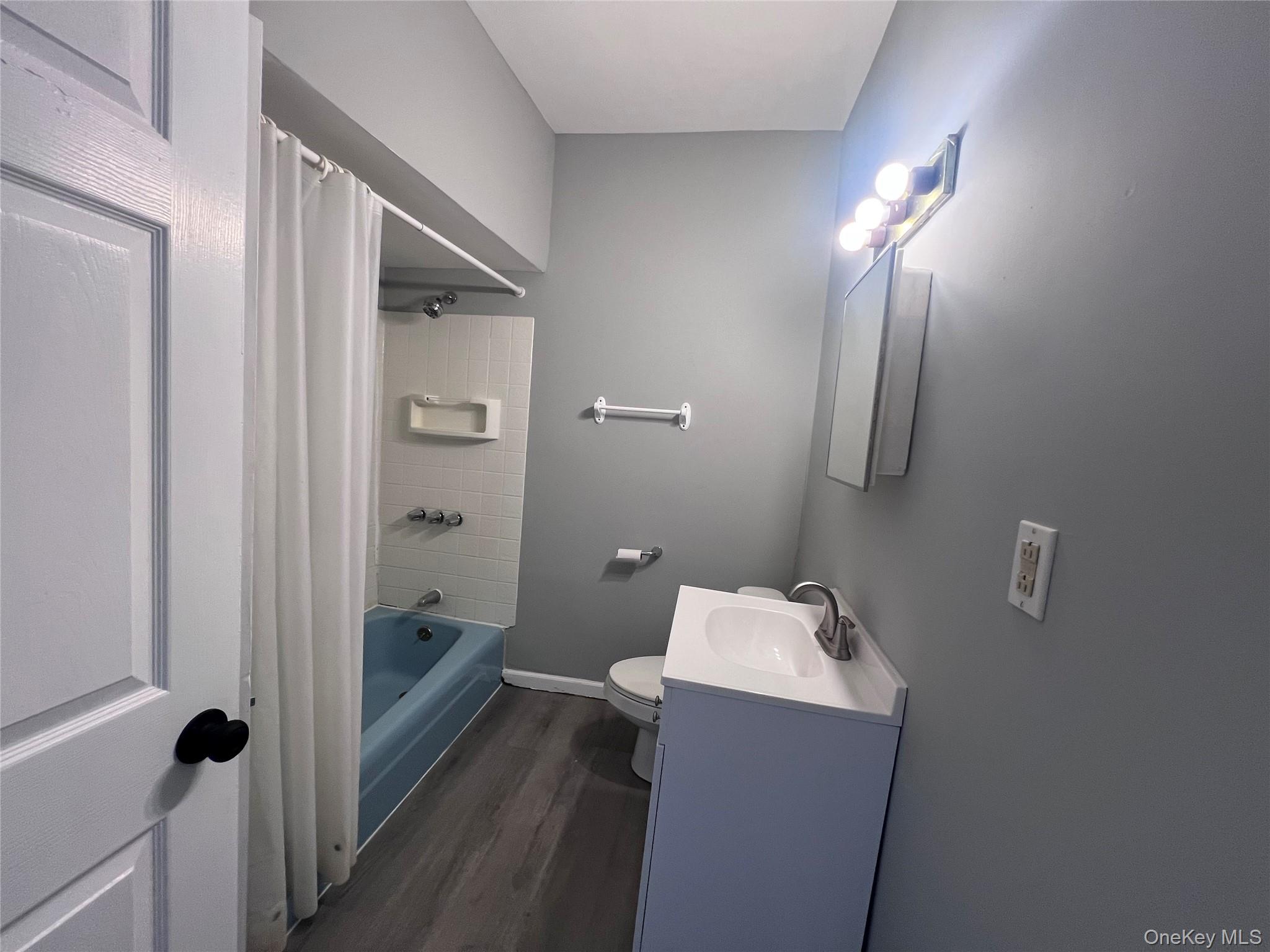 #7 photo, 488 Broadway, Newburgh , NY 12550