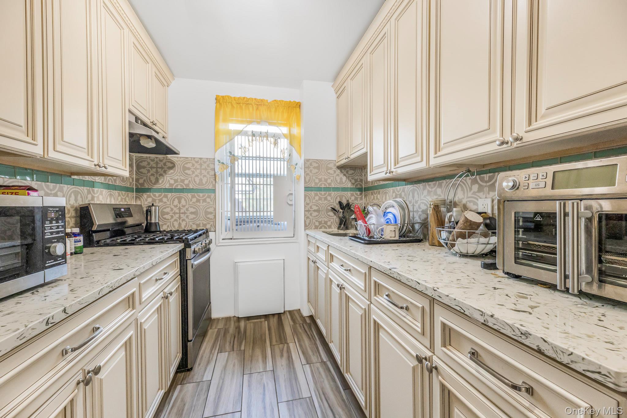 #13 photo, 480 Riverdale Avenue, Yonkers , NY 10705