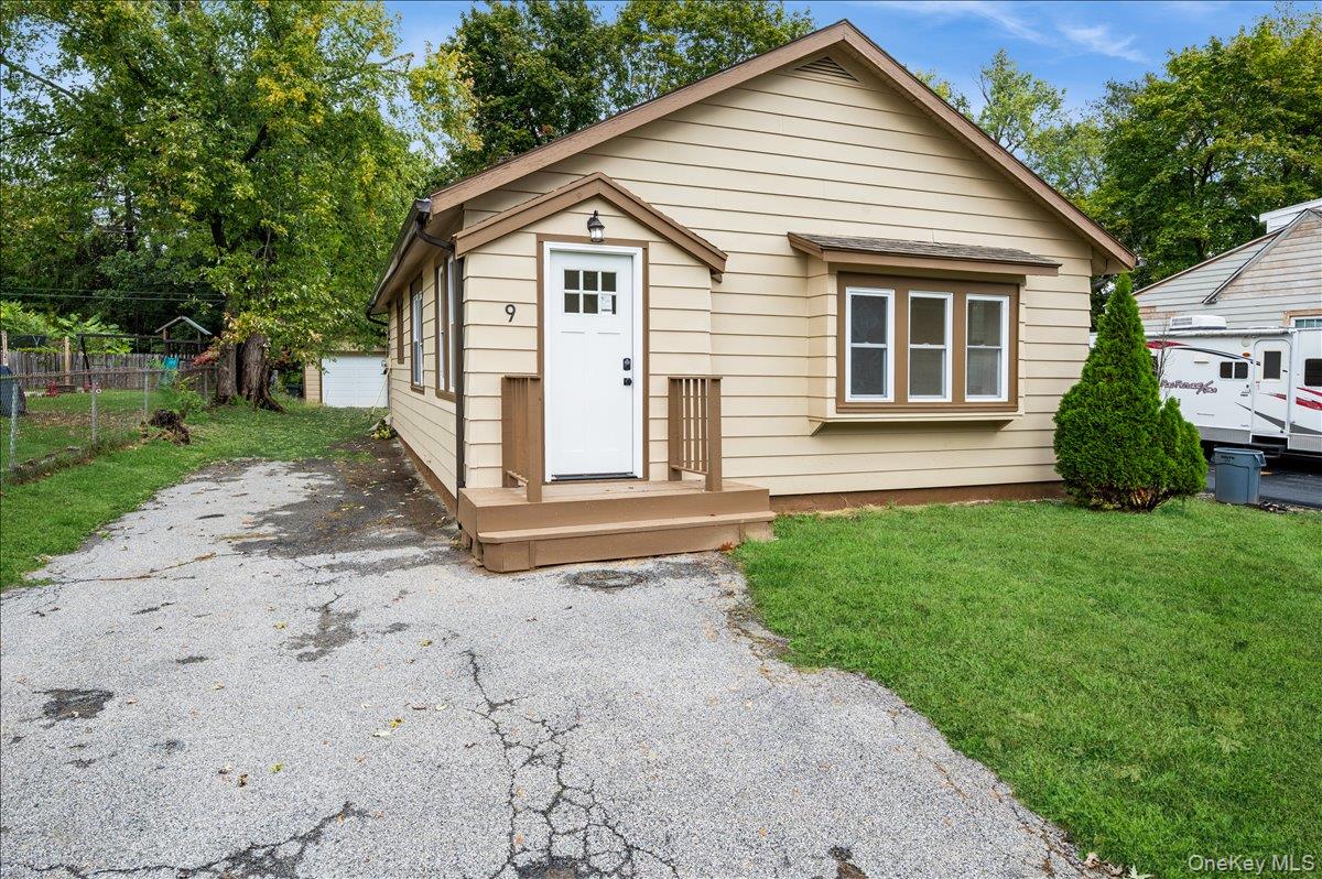 #15 photo, 9 Greenbush Drive, Hyde Park , NY 12601