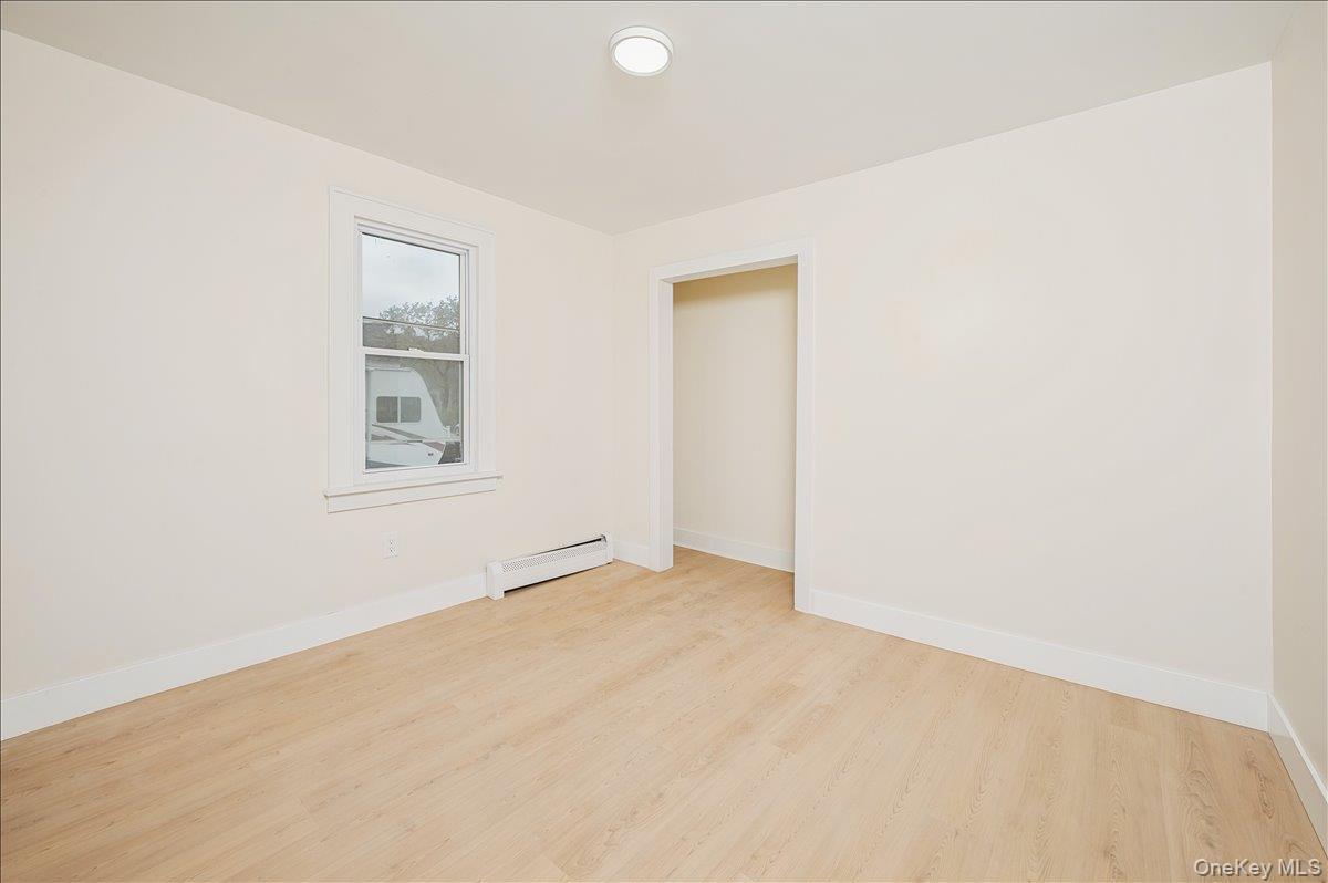 #8 photo, 9 Greenbush Drive, Hyde Park , NY 12601