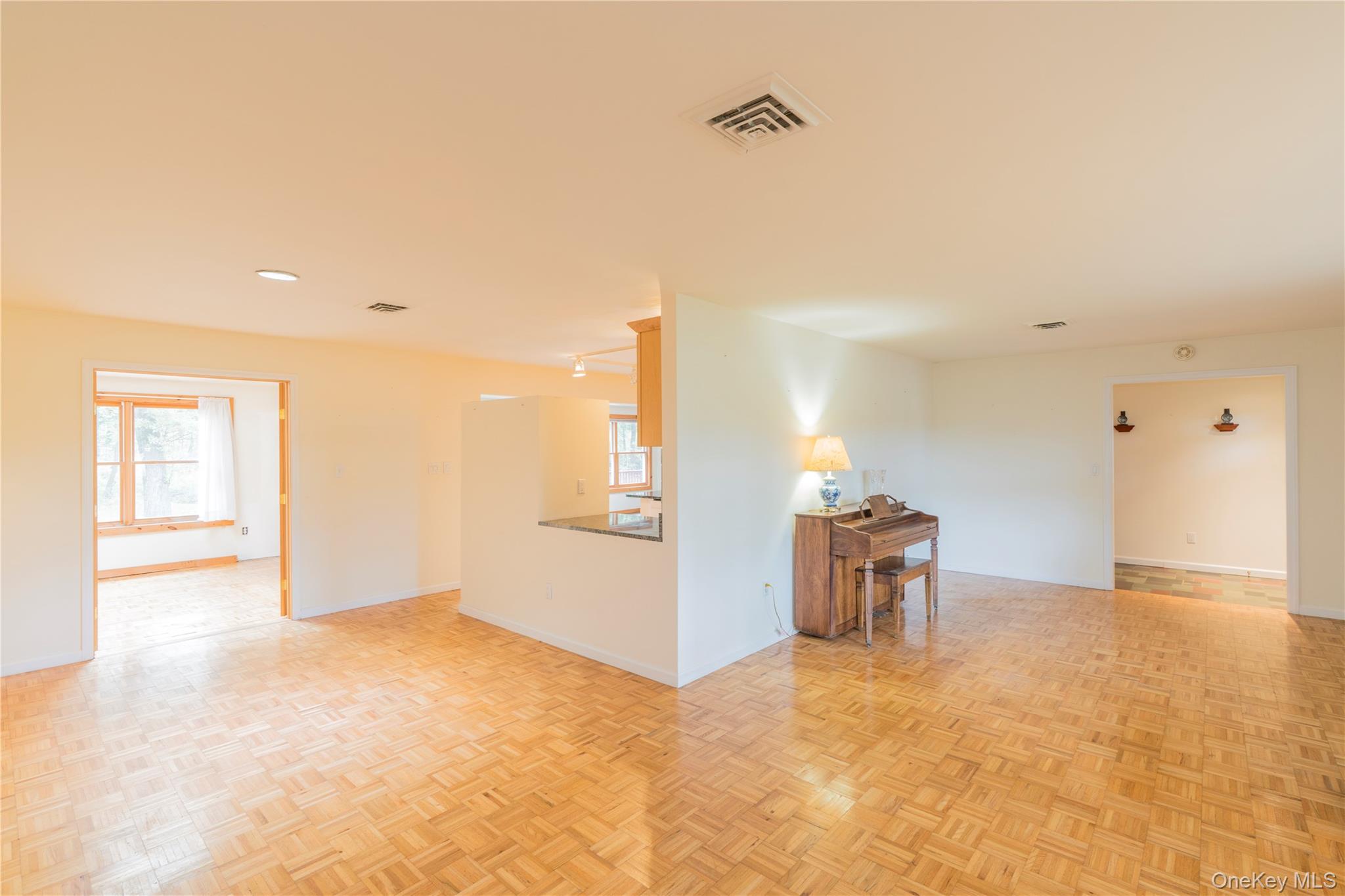 #18 photo, 98 River Road, Rhinebeck , NY 12572