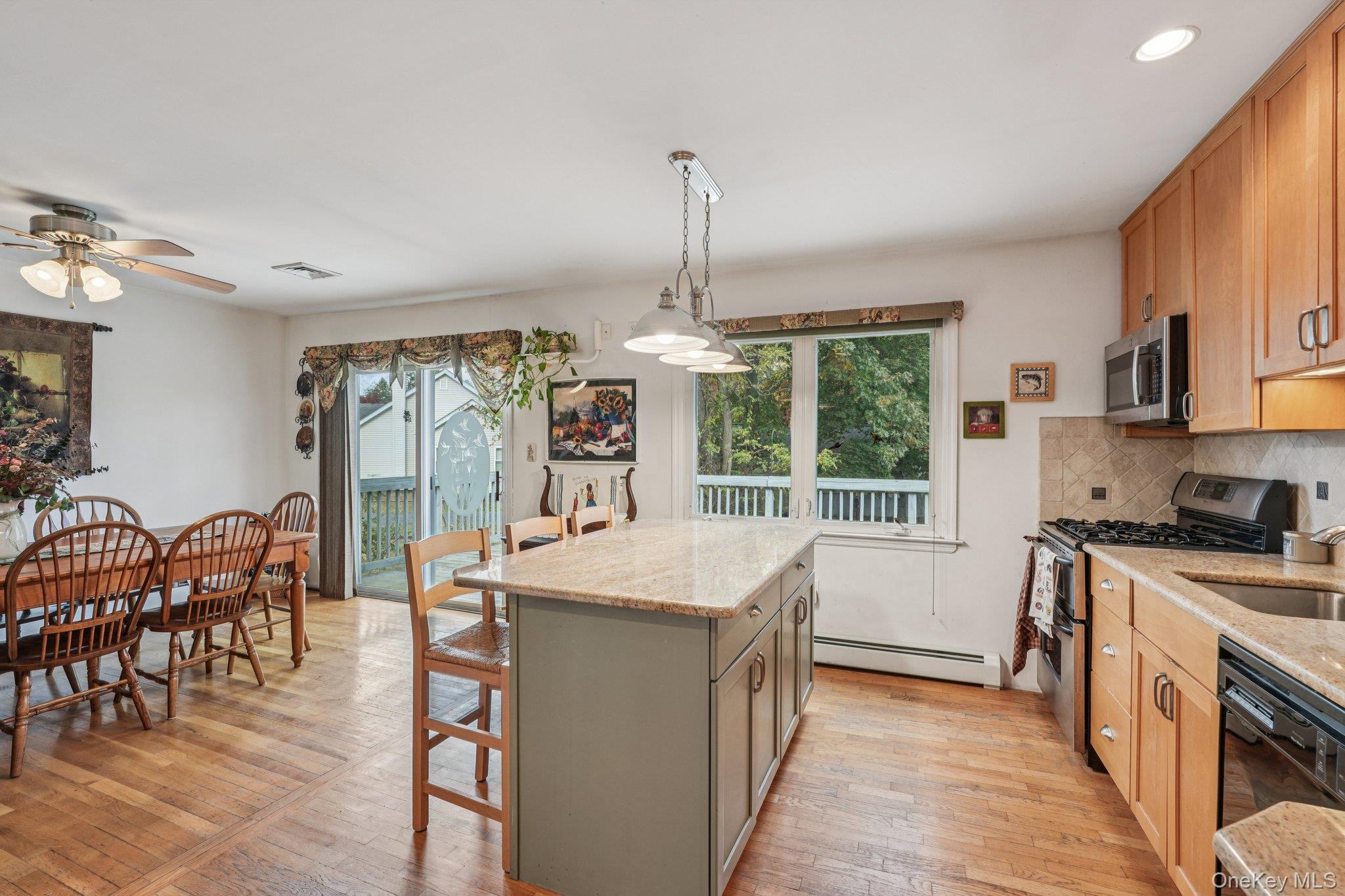 #16 photo, 10 Glen Court, Congers , NY 10920