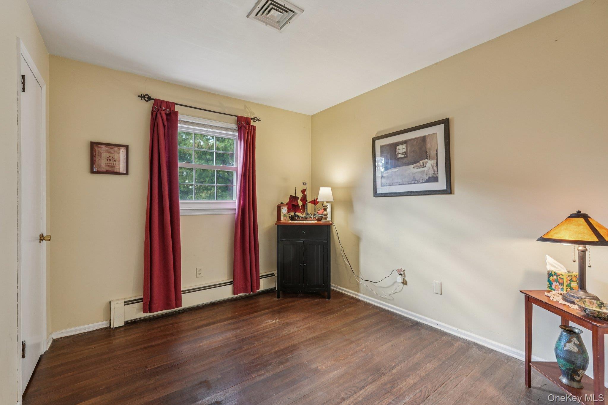 #17 photo, 10 Glen Court, Congers , NY 10920