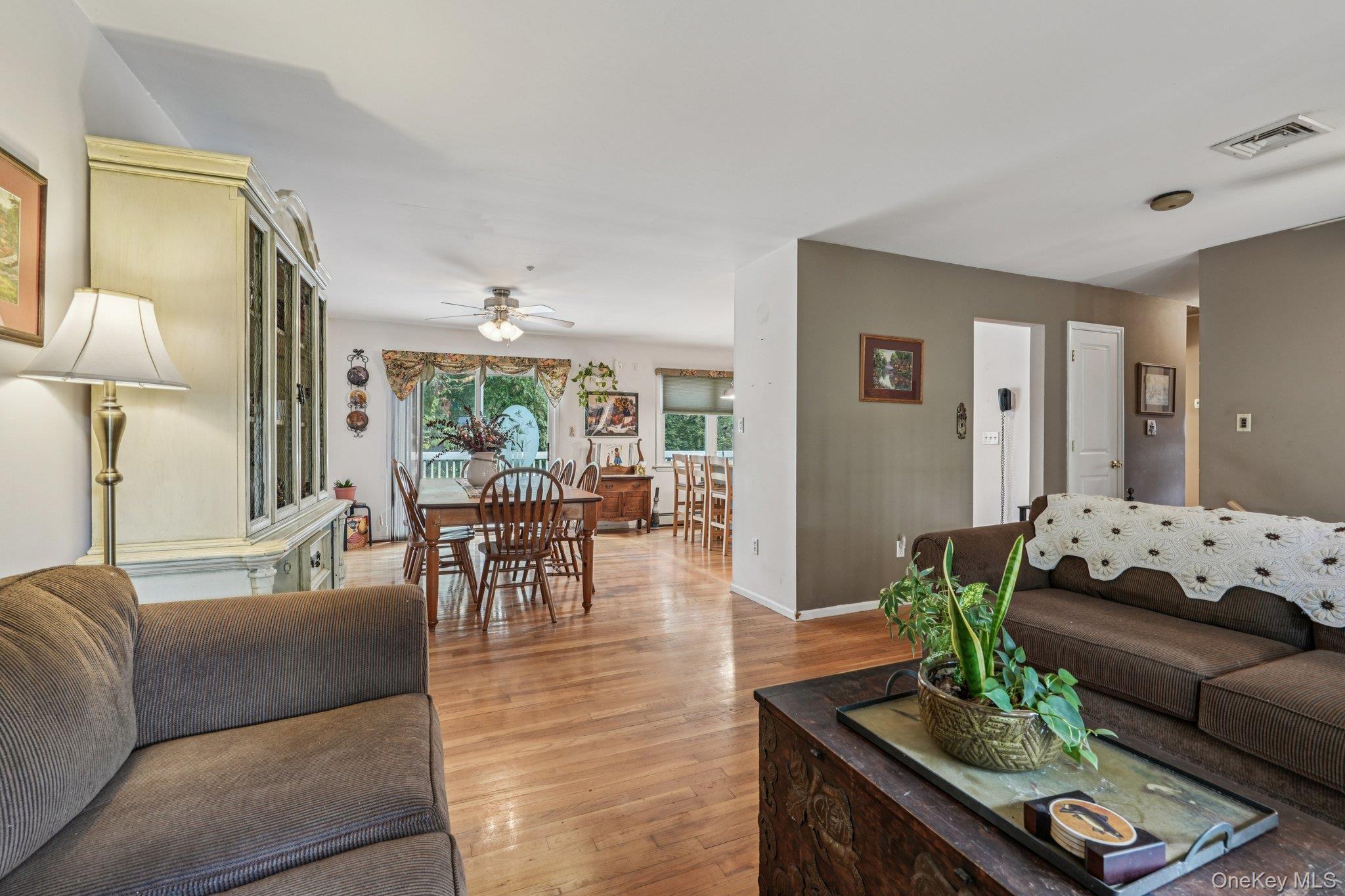 #8 photo, 10 Glen Court, Congers , NY 10920