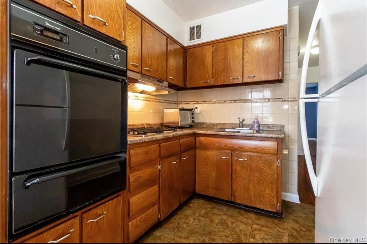 #6 photo, 1019 E 104th Street, ブルックリン区 Brooklyn , NY 11236