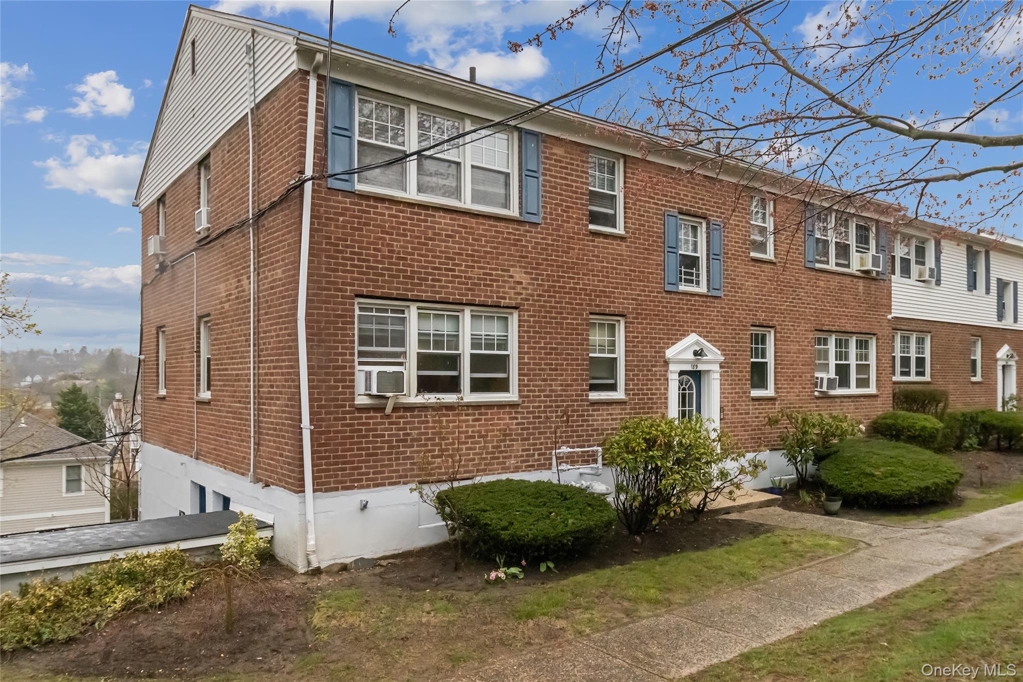 #2 photo, 189 Columbus Avenue, West Harrison , NY 10604