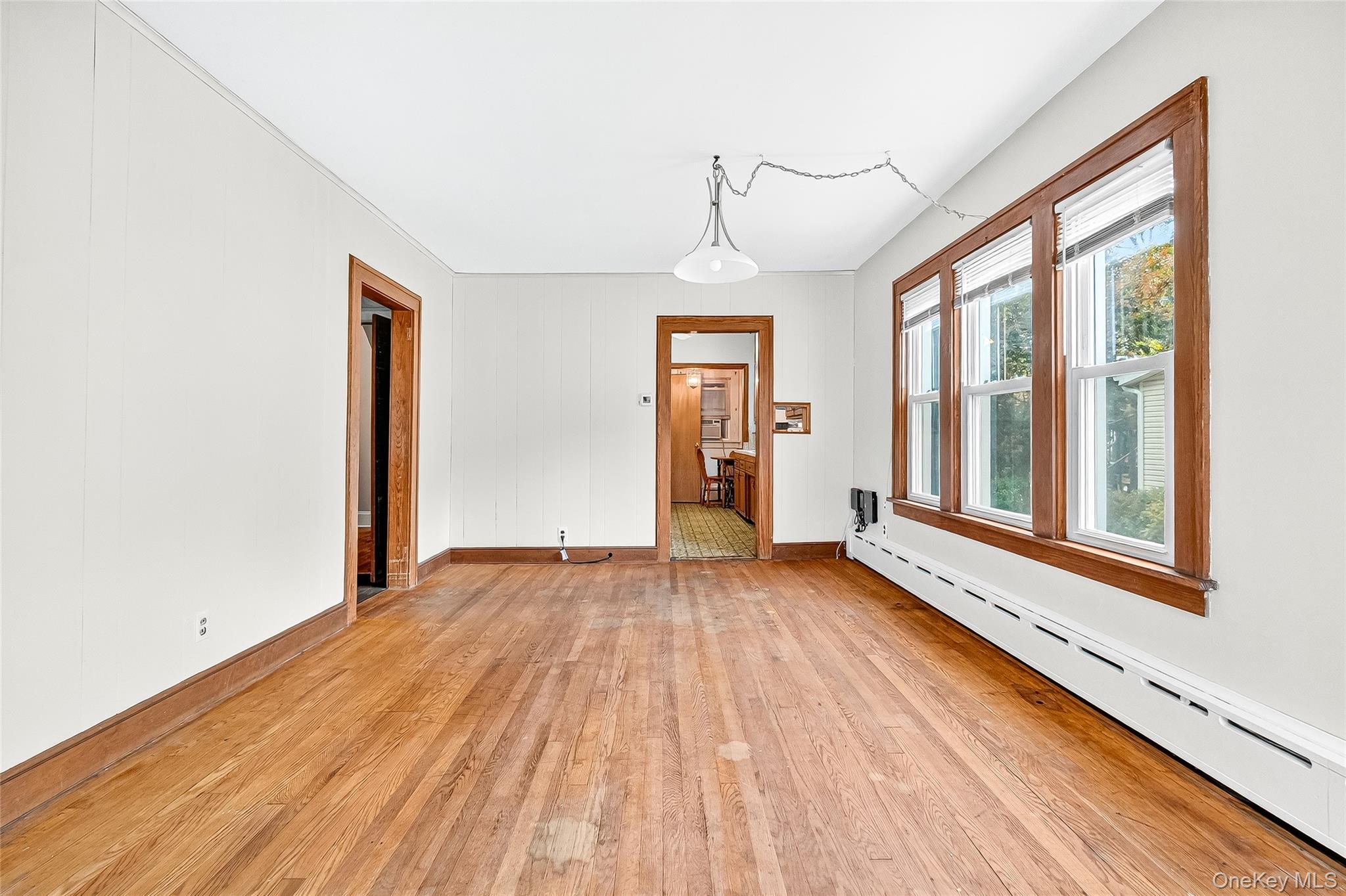 #8 photo, 18 Oakwood Road, Bardonia , NY 10954