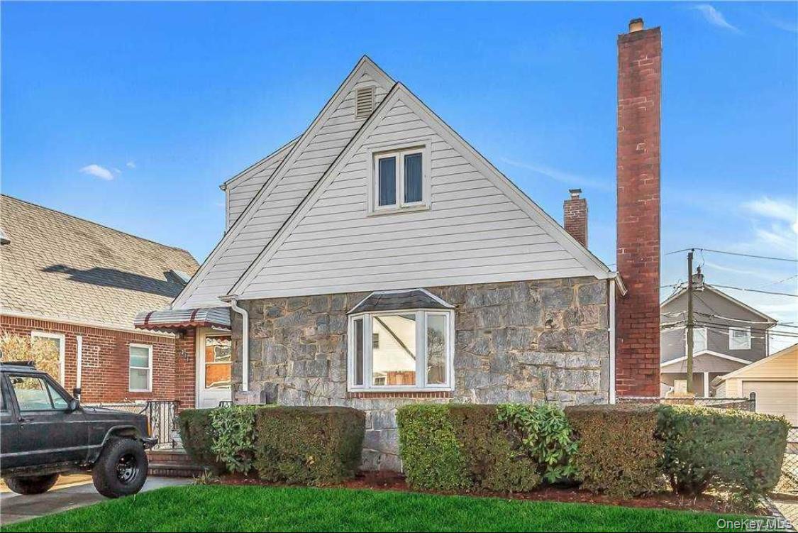 #1 photo, 211 Brown Street, ナッソー郡 Mineola , NY 11501