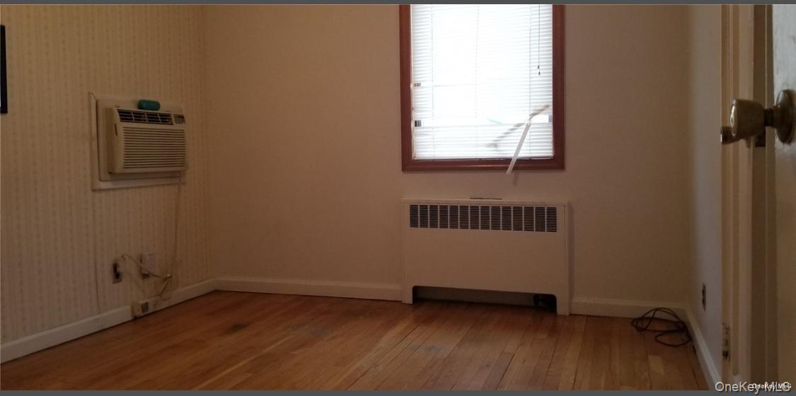 #11 photo, 211 Brown Street, ナッソー郡 Mineola , NY 11501