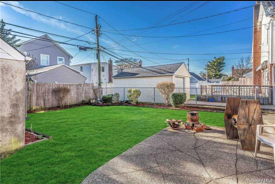 #2 photo, 211 Brown Street, ナッソー郡 Mineola , NY 11501