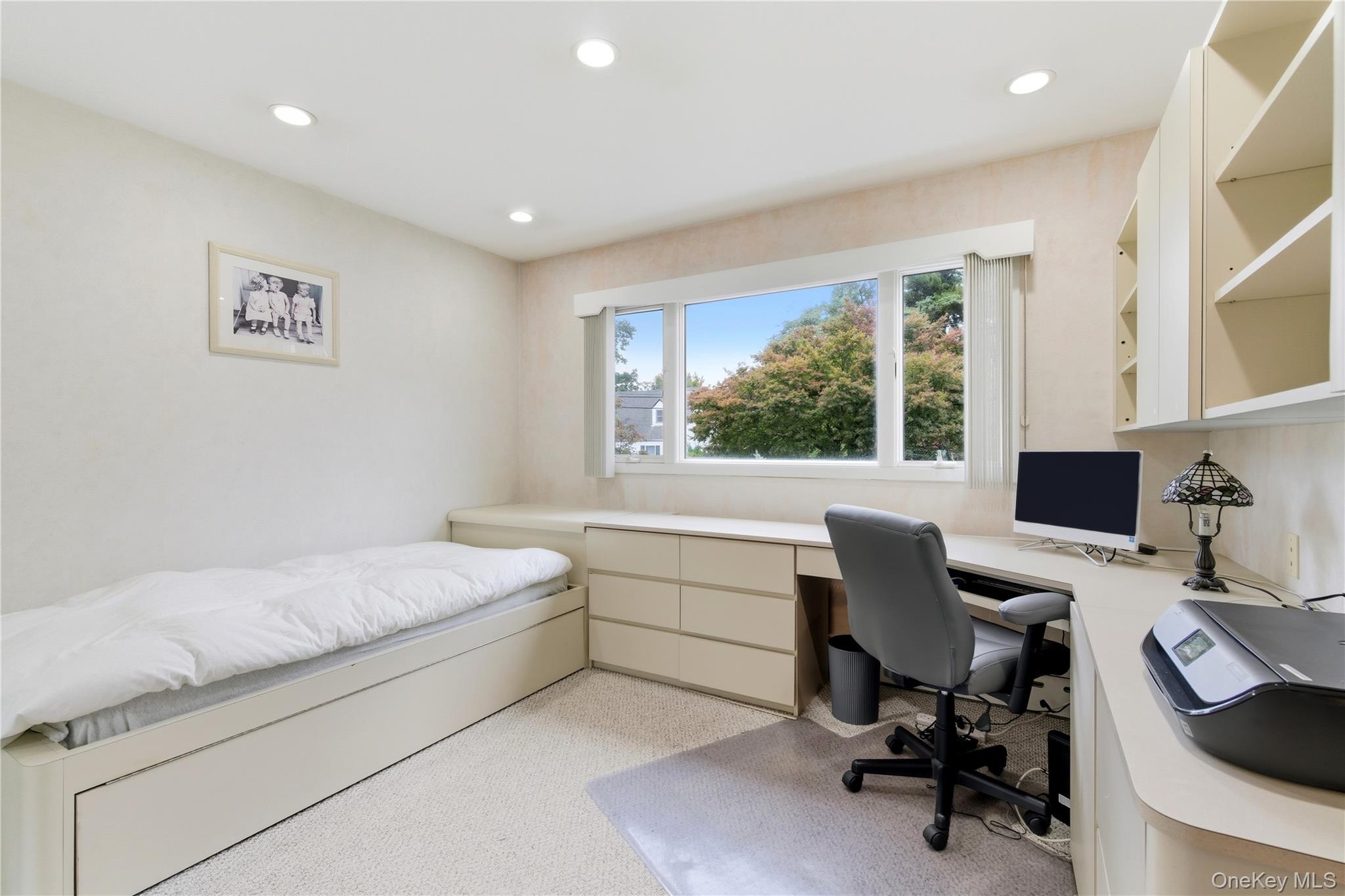 #12 photo, 9 Cliftwood Drive, Huntington , NY 11743