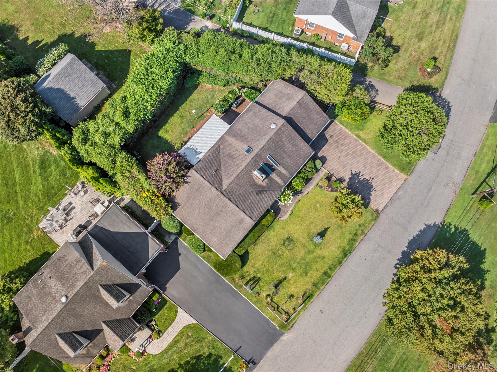 #20 photo, 9 Cliftwood Drive, Huntington , NY 11743