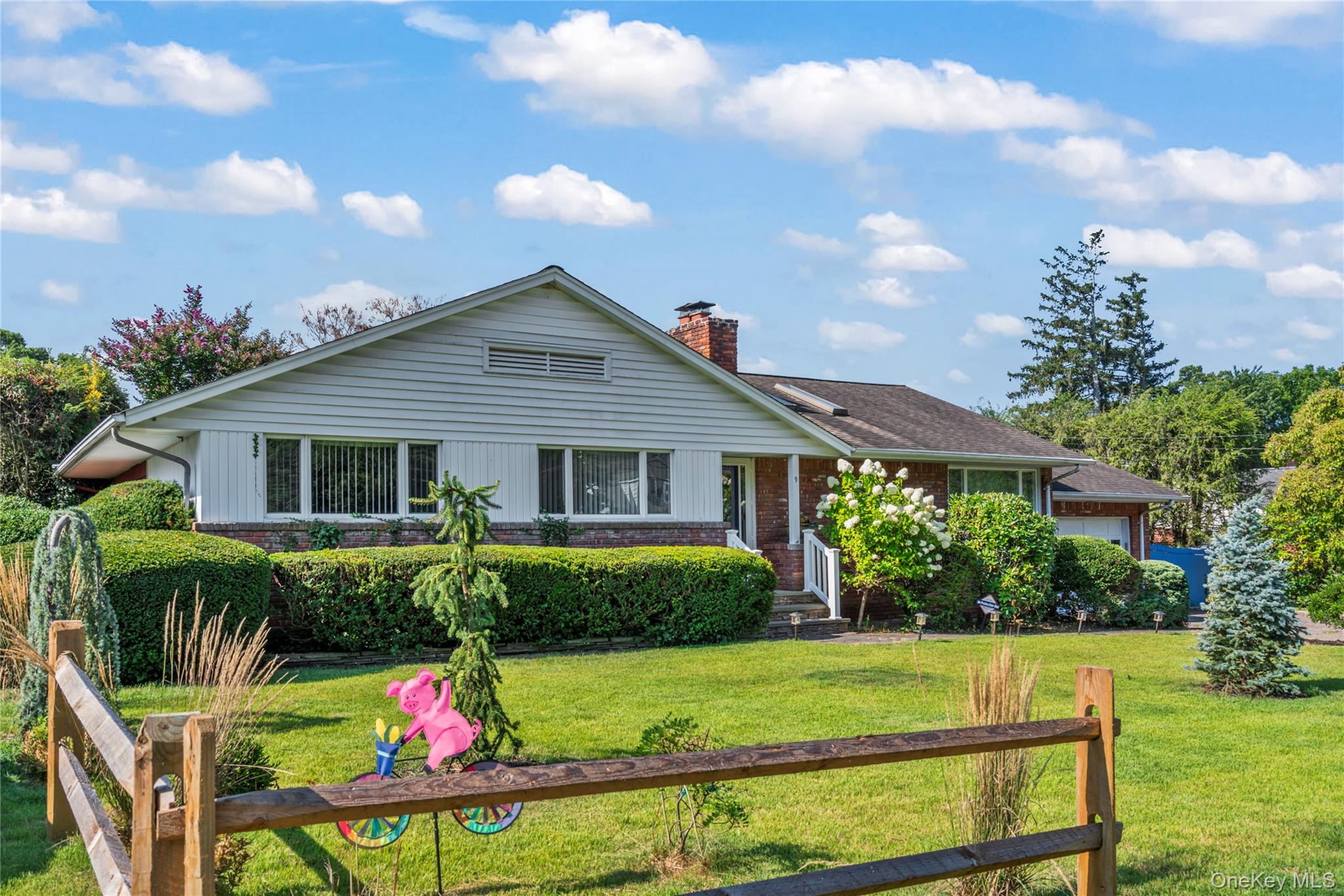 #3 photo, 9 Cliftwood Drive, Huntington , NY 11743