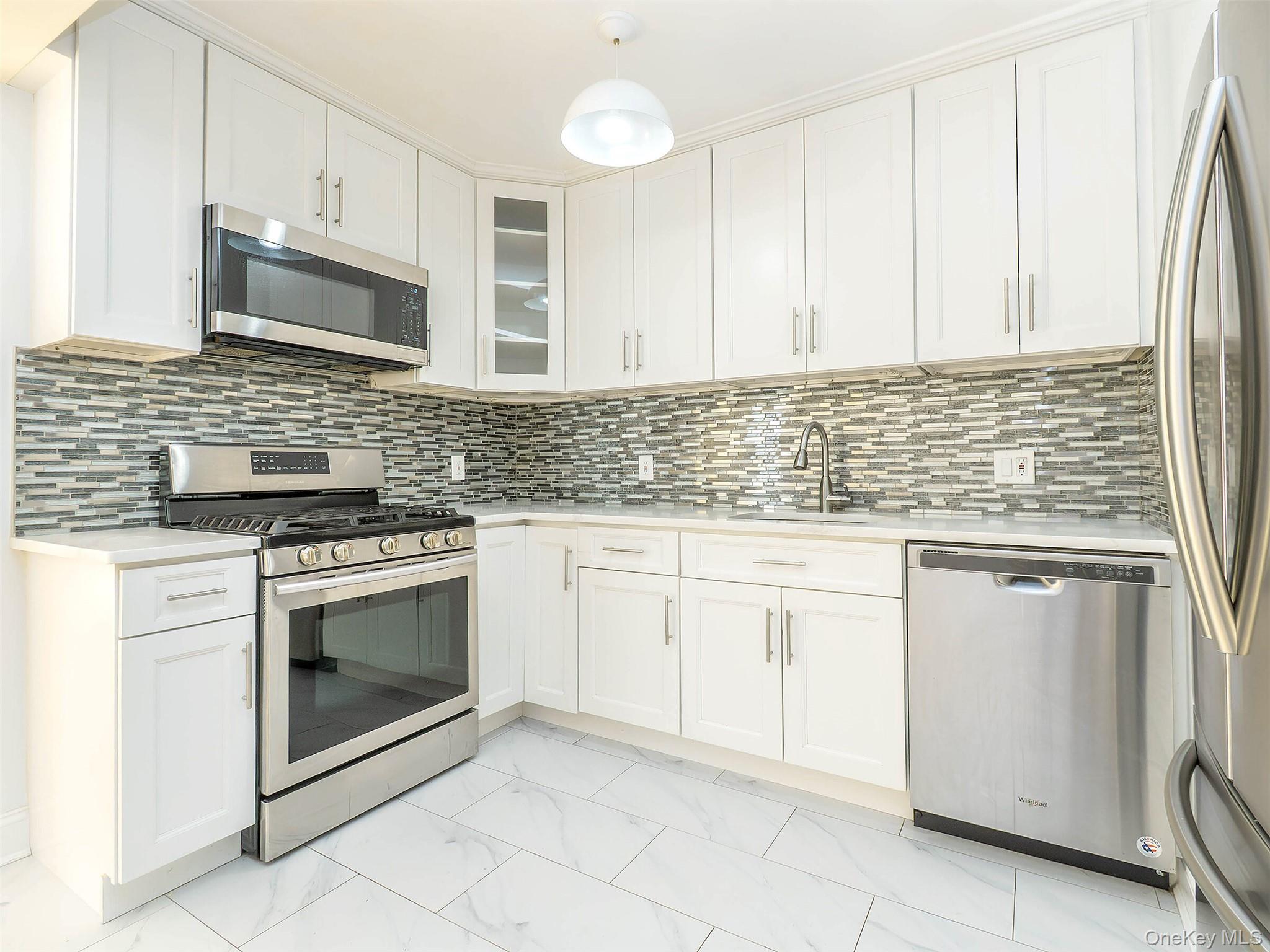 #10 photo, 30B Edgewood Road, ナッソー郡 Port Washington , NY 11050