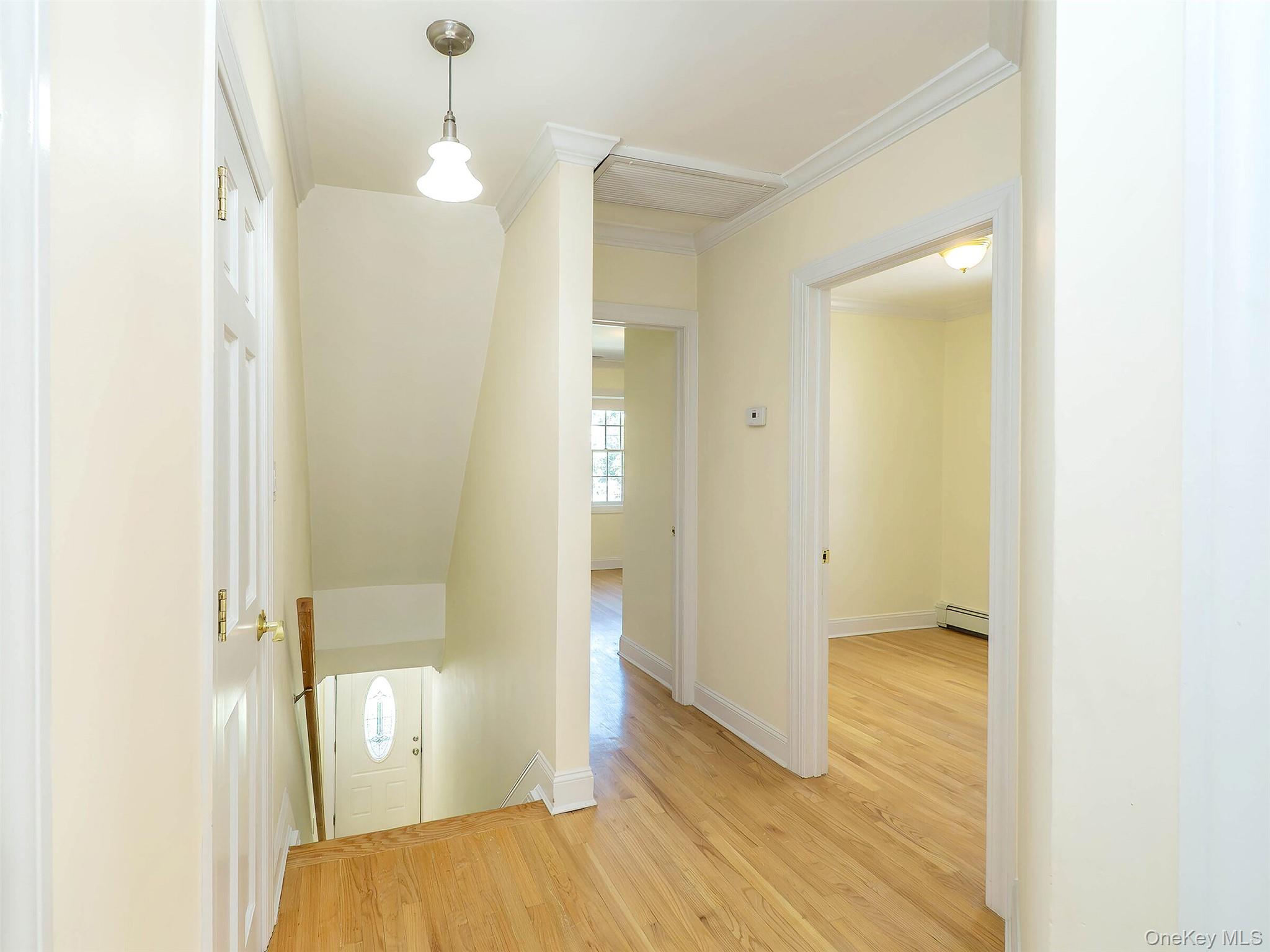 #19 photo, 30B Edgewood Road, ナッソー郡 Port Washington , NY 11050