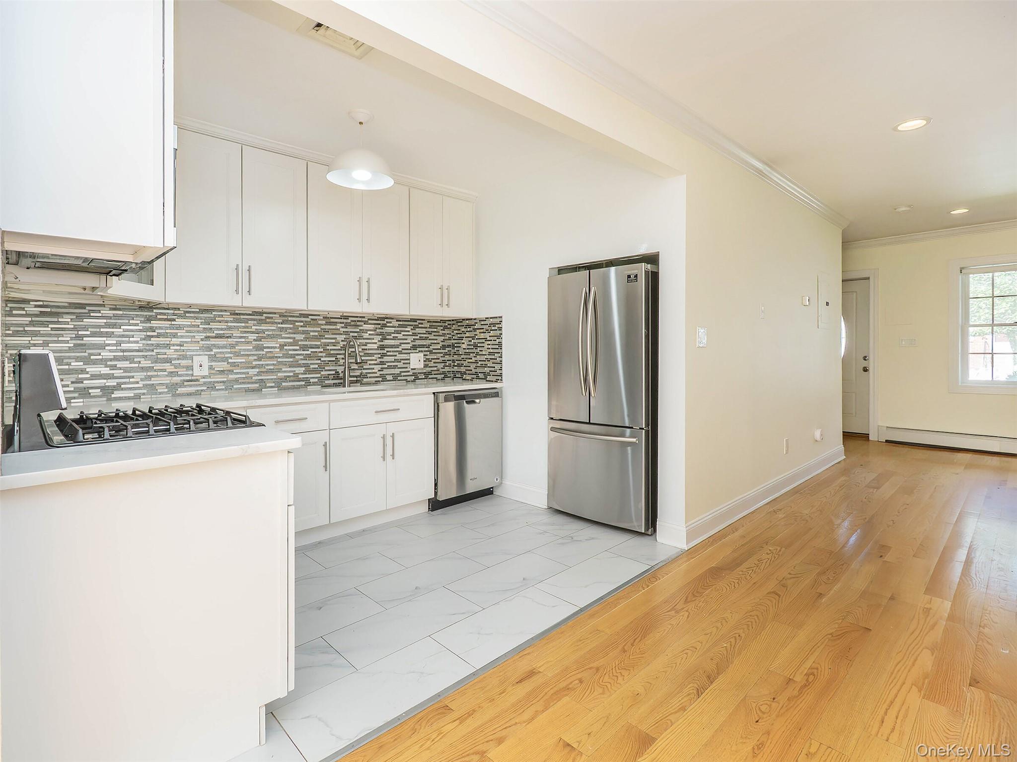 #8 photo, 30B Edgewood Road, ナッソー郡 Port Washington , NY 11050