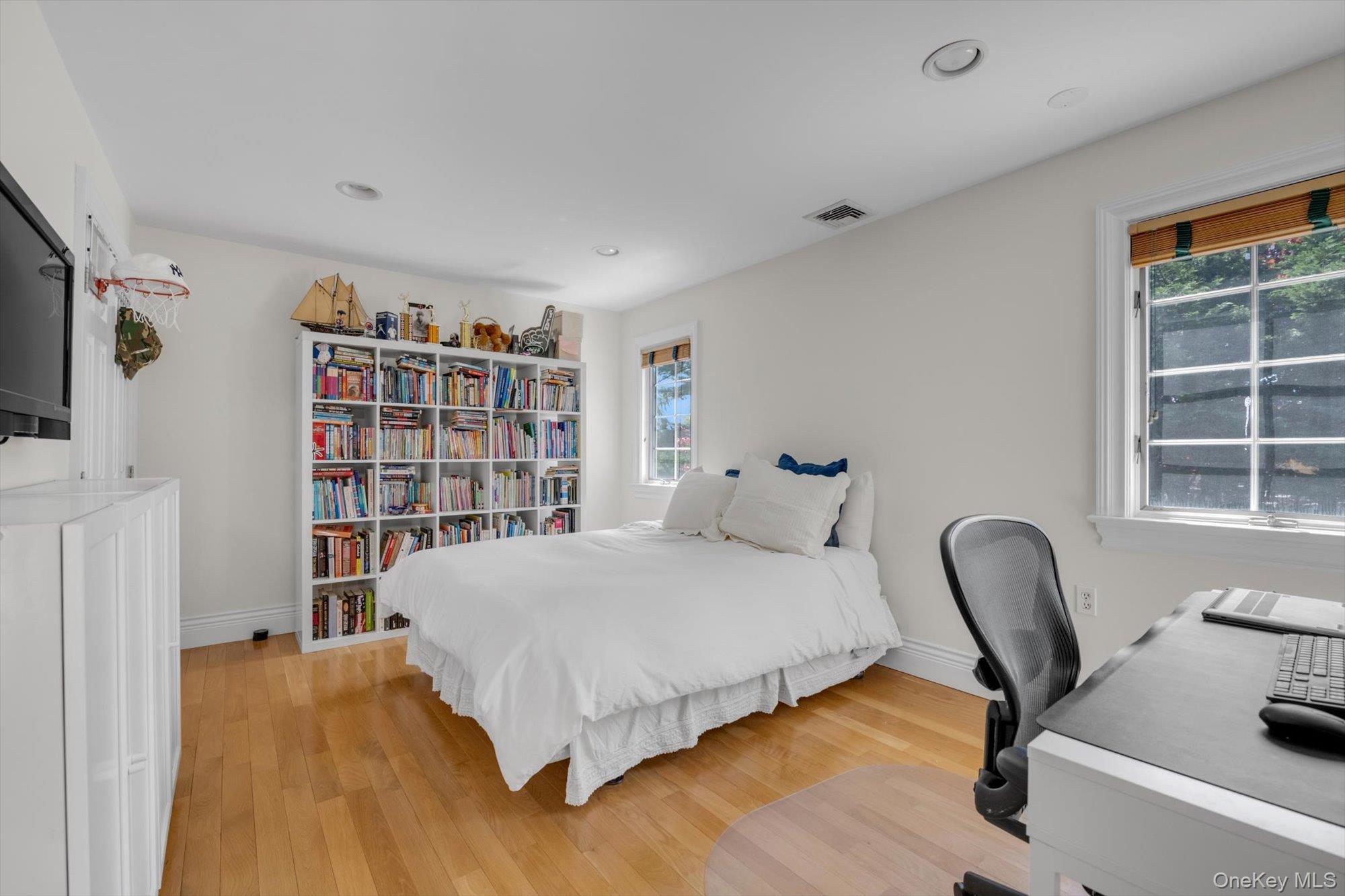 #13 photo, 111 Palmyra Avenue, ナッソー郡 Woodmere , NY 11598