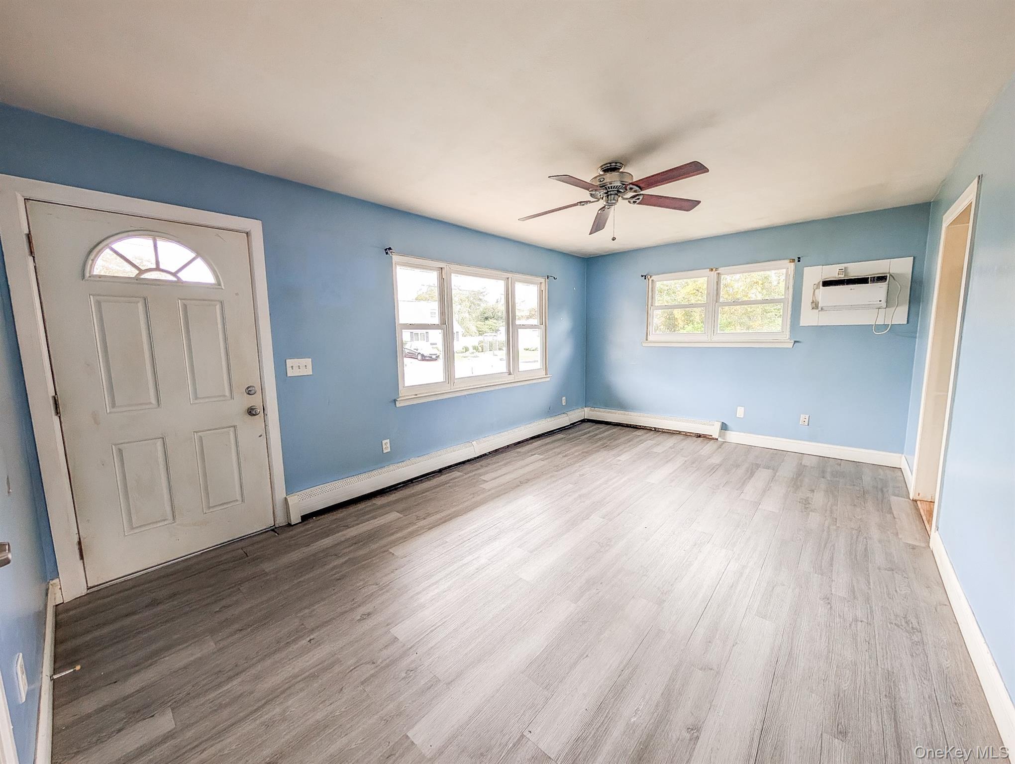 #4 photo, 16 Elm Road, サフォーク郡 Mastic Beach , NY 11951