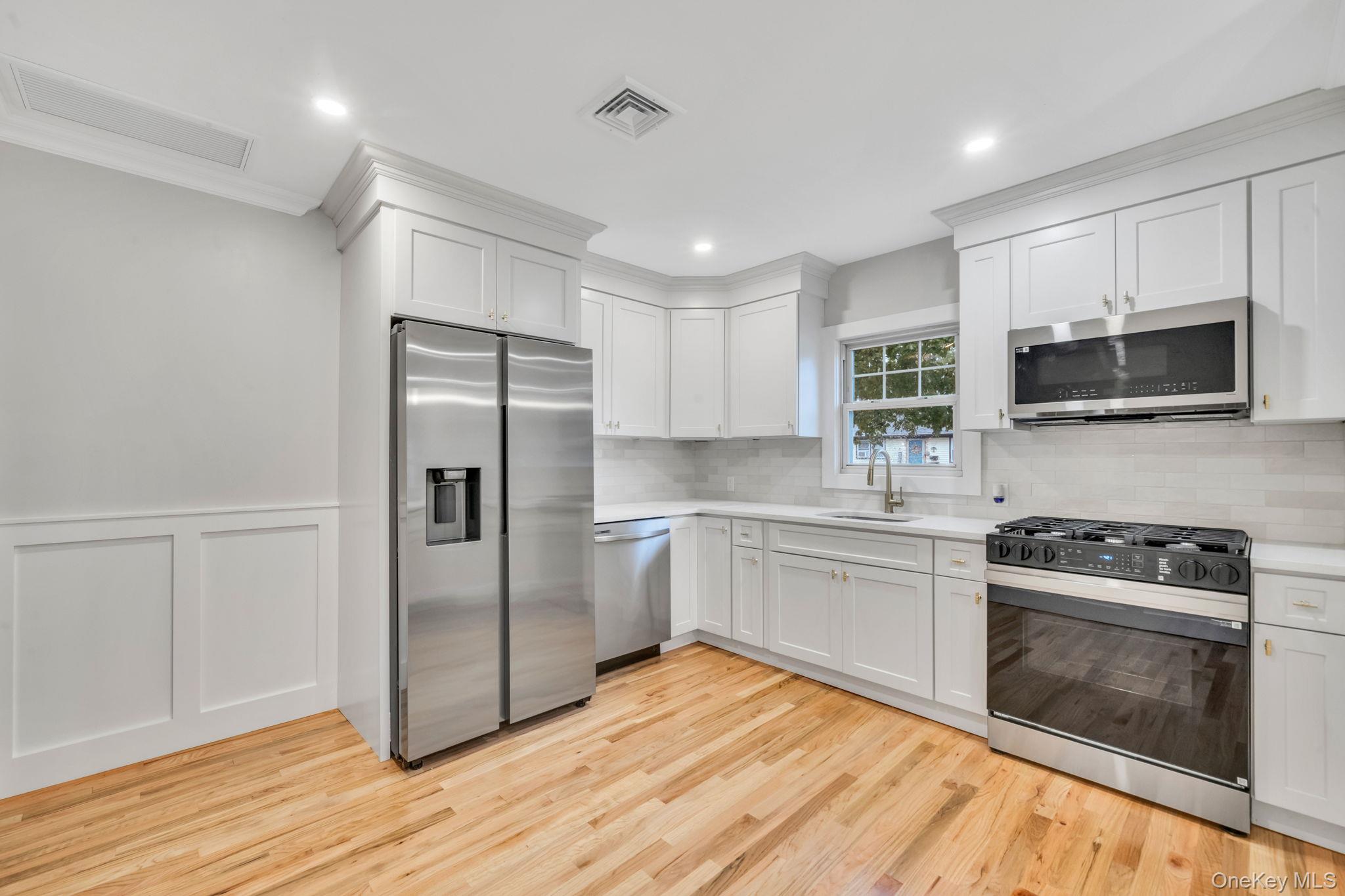 #8 photo, 40 Irving Johnson Street, サフォーク郡 East Northport , NY 11731